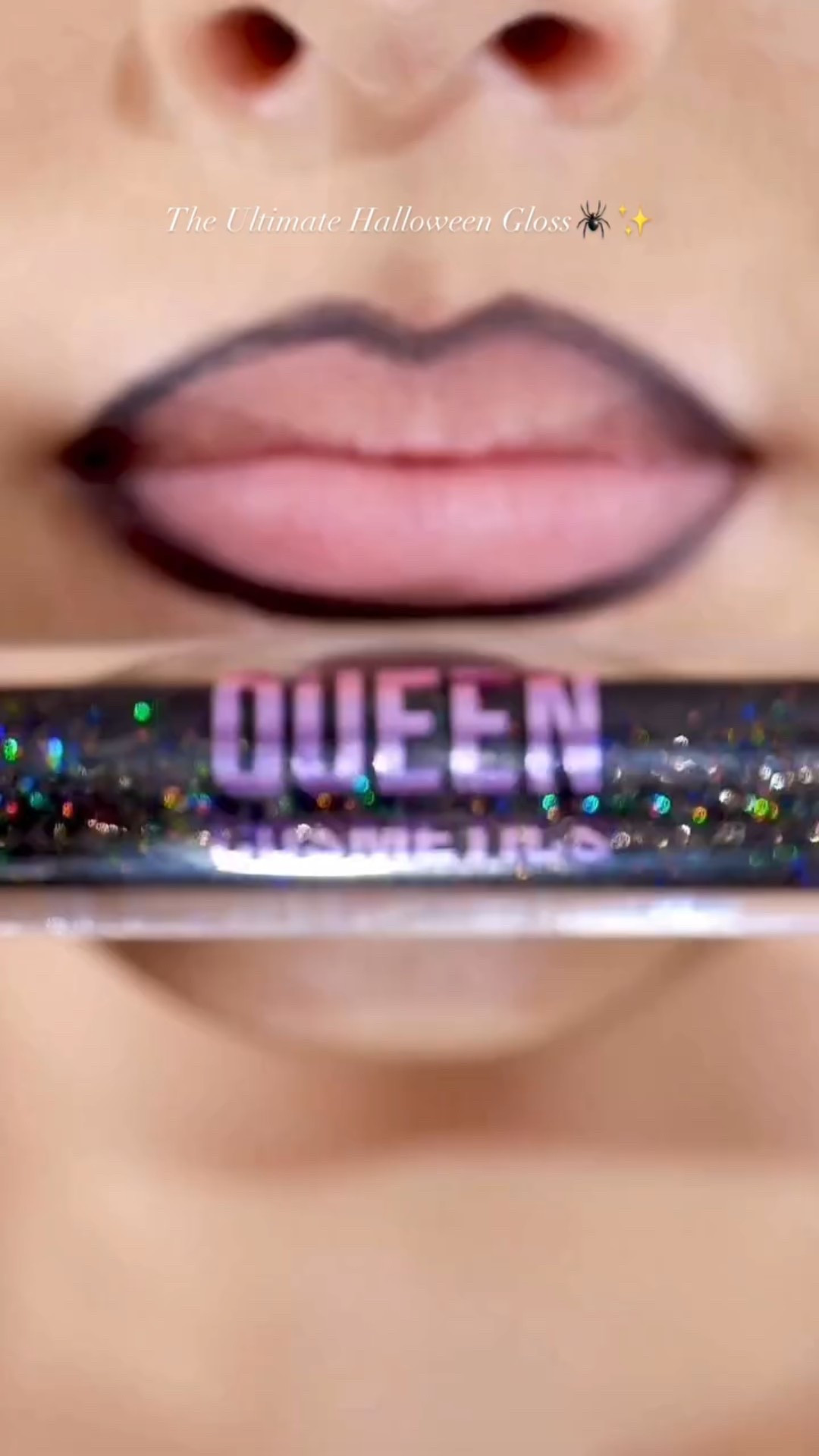 @queencosmeticsstore holographic lip gloss in black widow🕷️🕸️✨ #blacklipgloss #sparklyblacklipgloss #glitterlipgloss #holographiclipgloss