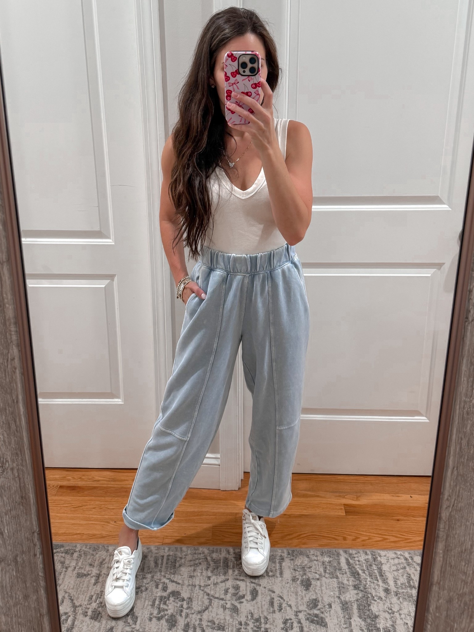 Aerie sale ; aerie sweatpants ; mom outfit ; sports mom ; travel outfit ; barrel sweatpants 

#LTKPetite #LTKFallSale #LTKSeasonal
