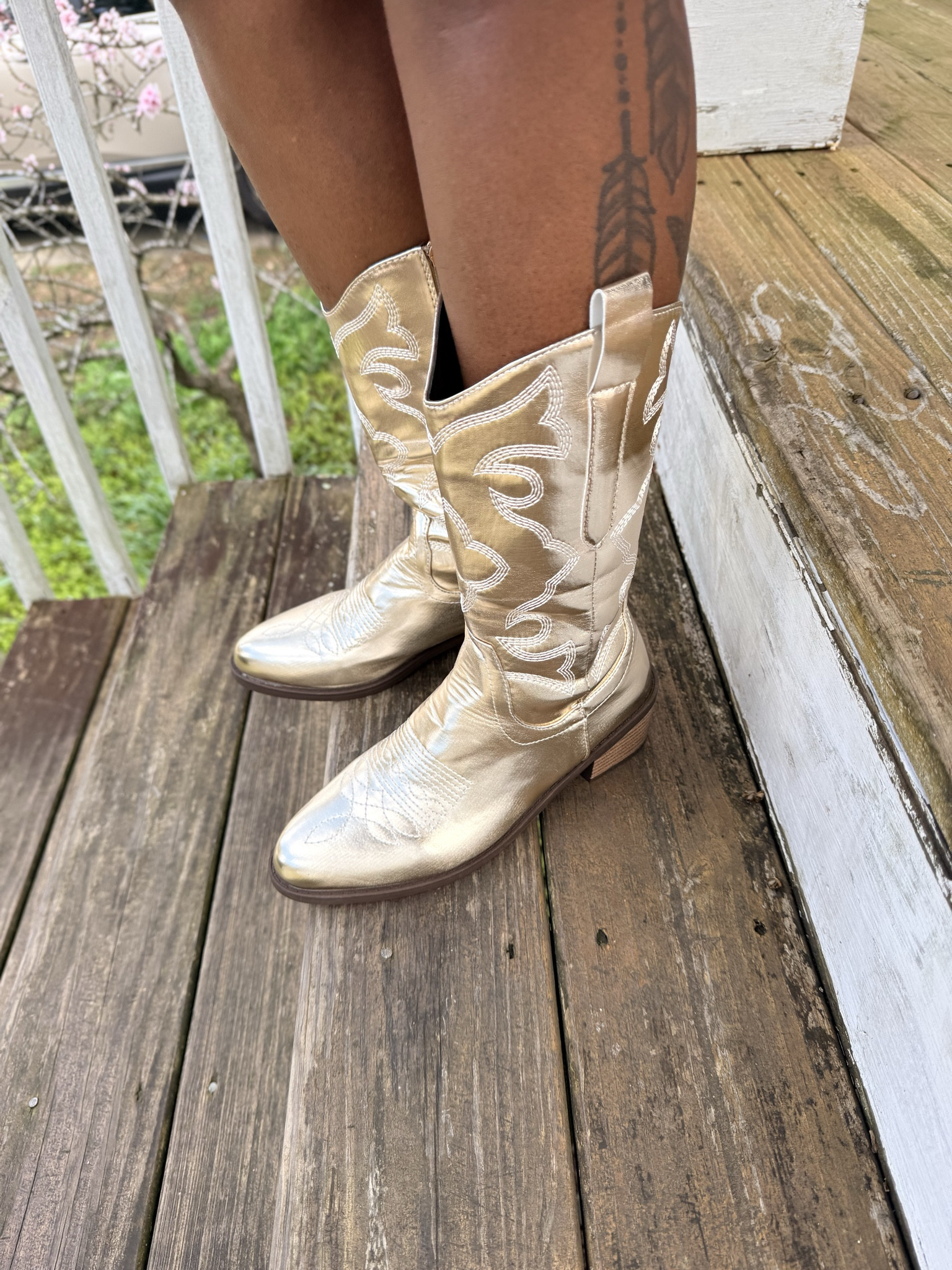 Spring outfits + cowboy boots = the cutest combo 🤠🌸

Denim dresses
Flowy skirts
Spring florals
Cute mini dresses

Cowboy boots instantly make any outfit feel fun, stylish, and a little western chic. I linked my favorite spring cowboy boots to style all season long.

#CowboyBoots #SpringStyle #WesternStyle #CowgirlStyle #SpringOutfits #BootSeason #WesternFashion #ShoppingWithPriiincesss #Atlantamom #Atlantabloggers #Atlantablogger #AtlantaCreator #Atlantacontentcreators #Atlantacontentcreator
