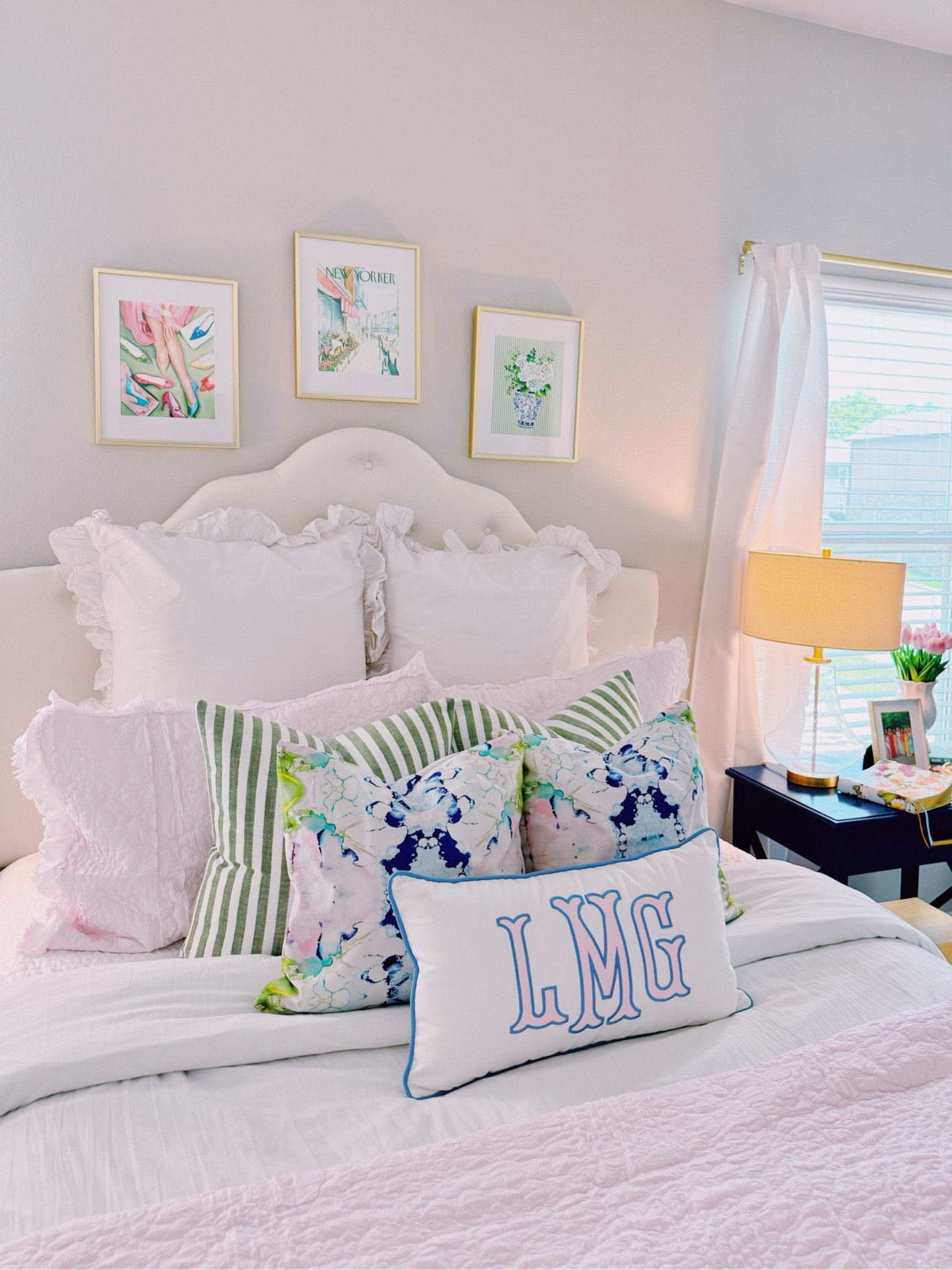 Updated room decor!!!💗✨✨

The green striped pillows are from Tj Maxx!! 

#LTKBacktoSchool #LTKFindsUnder100