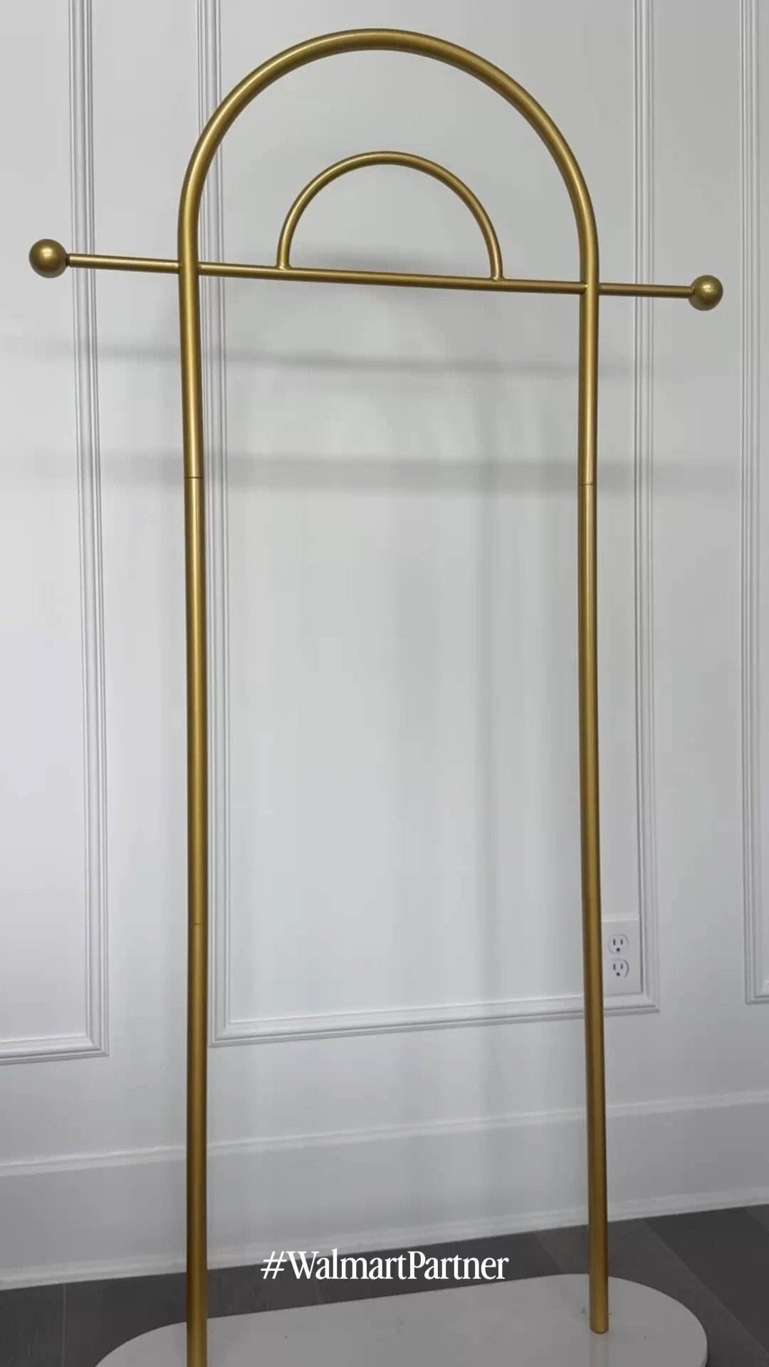 #WalmartPartner Hawaii bound in all Walmart! I’m so excited to partner with @Walmartstyle to bring all these easy vacation outfits for my trip to Hawaii! Easy, affordable, and so cute! 🏖️💕

#walmartstyle wearing my true size small in most. Sized up to a large in the pink sweatshirt for an oversized look! 

#LTKTravel #LTKootd #LTKOver40