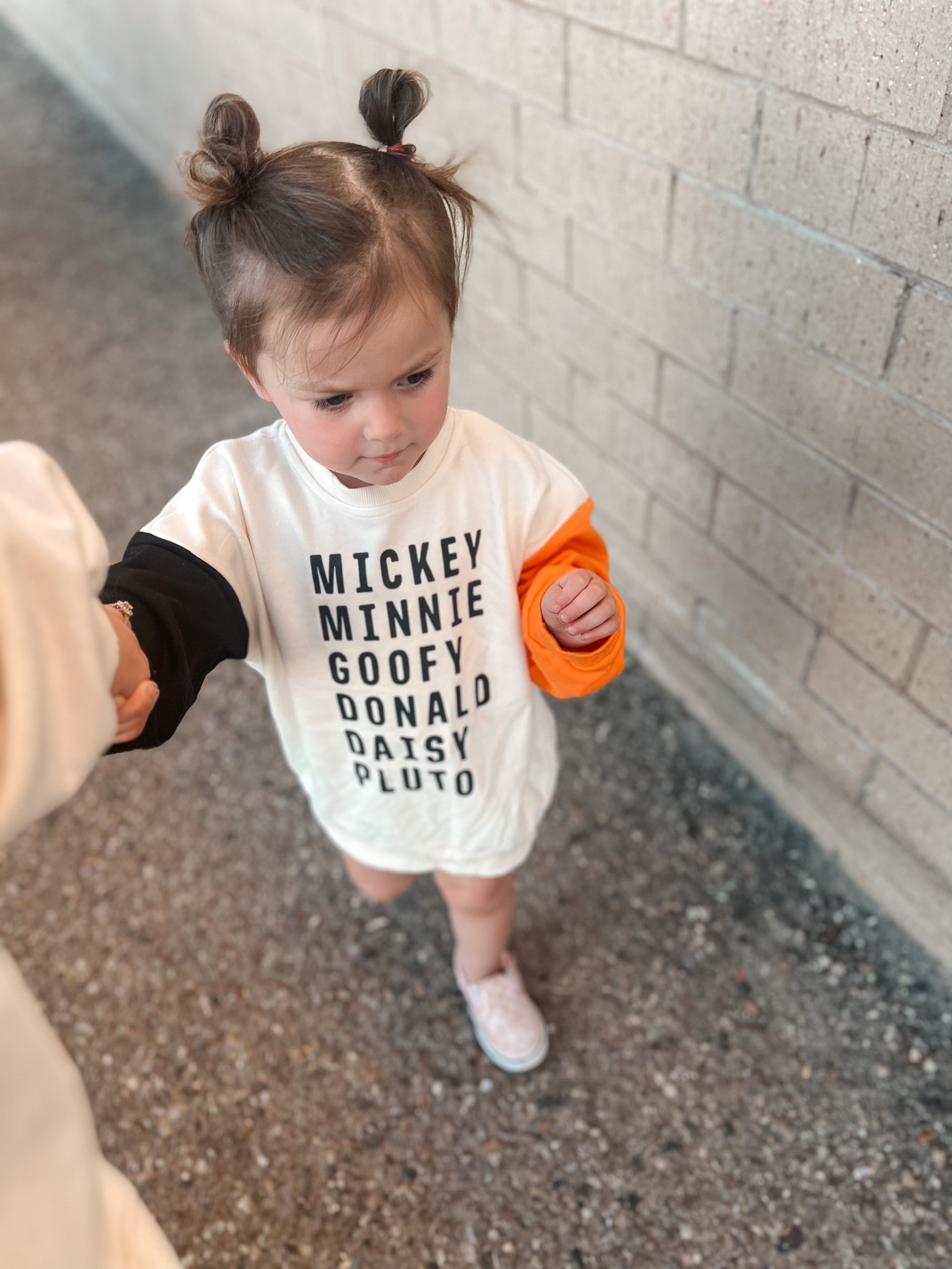 Mickey Halloween sweater 🐭🧡🖤

Baby toddler kids Halloween Disney fashion Mickey Mouse Minnie Mouse Daisy Donald goofy sweatshirt | Small business

#LTKHoliday #LTKbaby #LTKkids