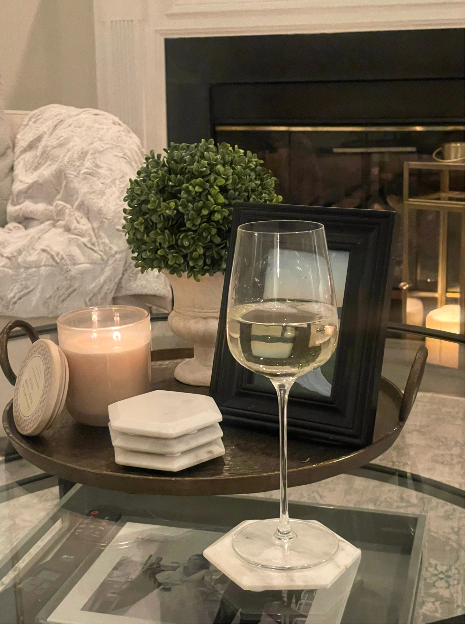 BENETI Large Square Wine Glass Set of 4-14 oz European-Made Hand