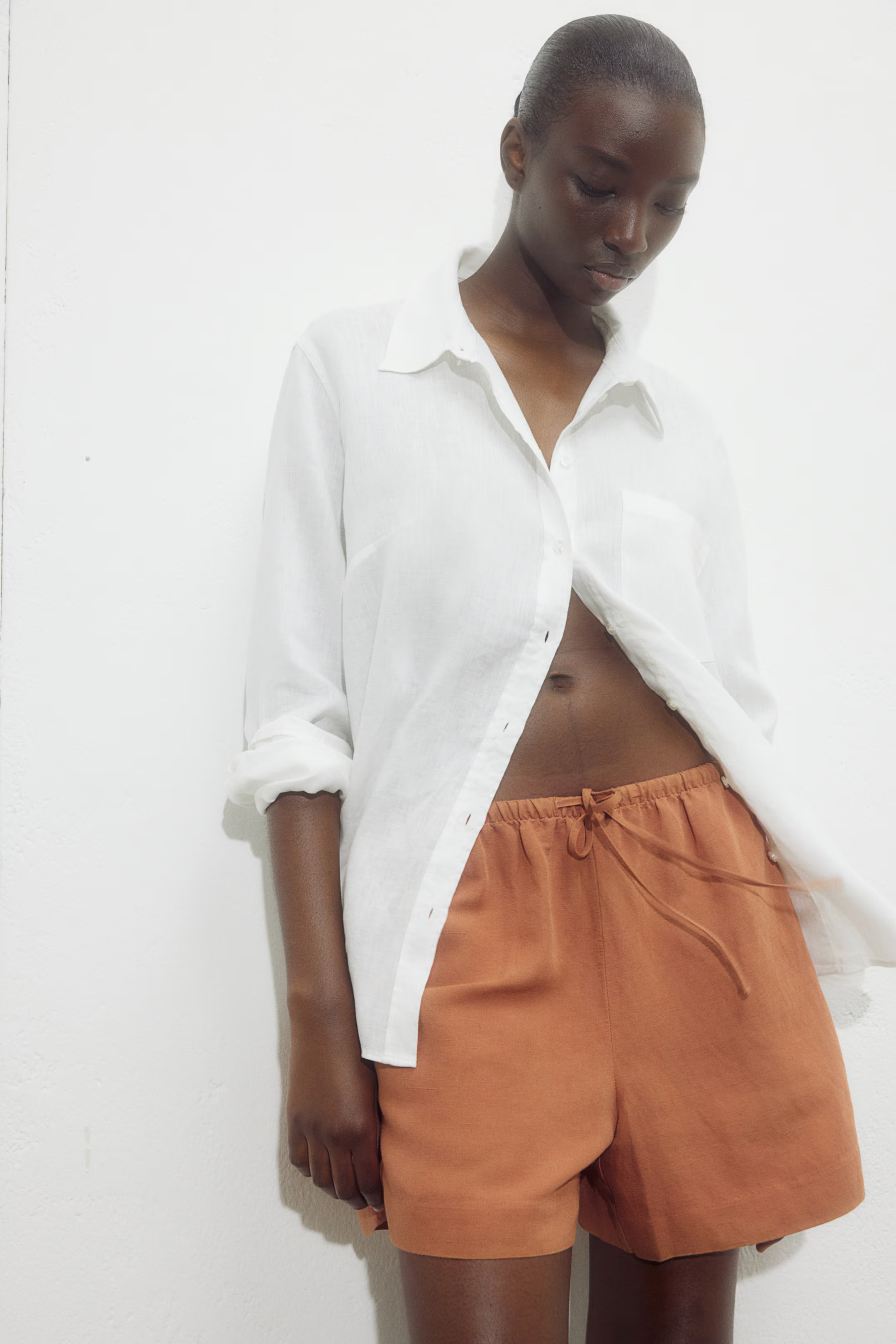 Linen-blend pull-on shorts | H&M (UK, MY, IN, SG, PH, TW, HK)