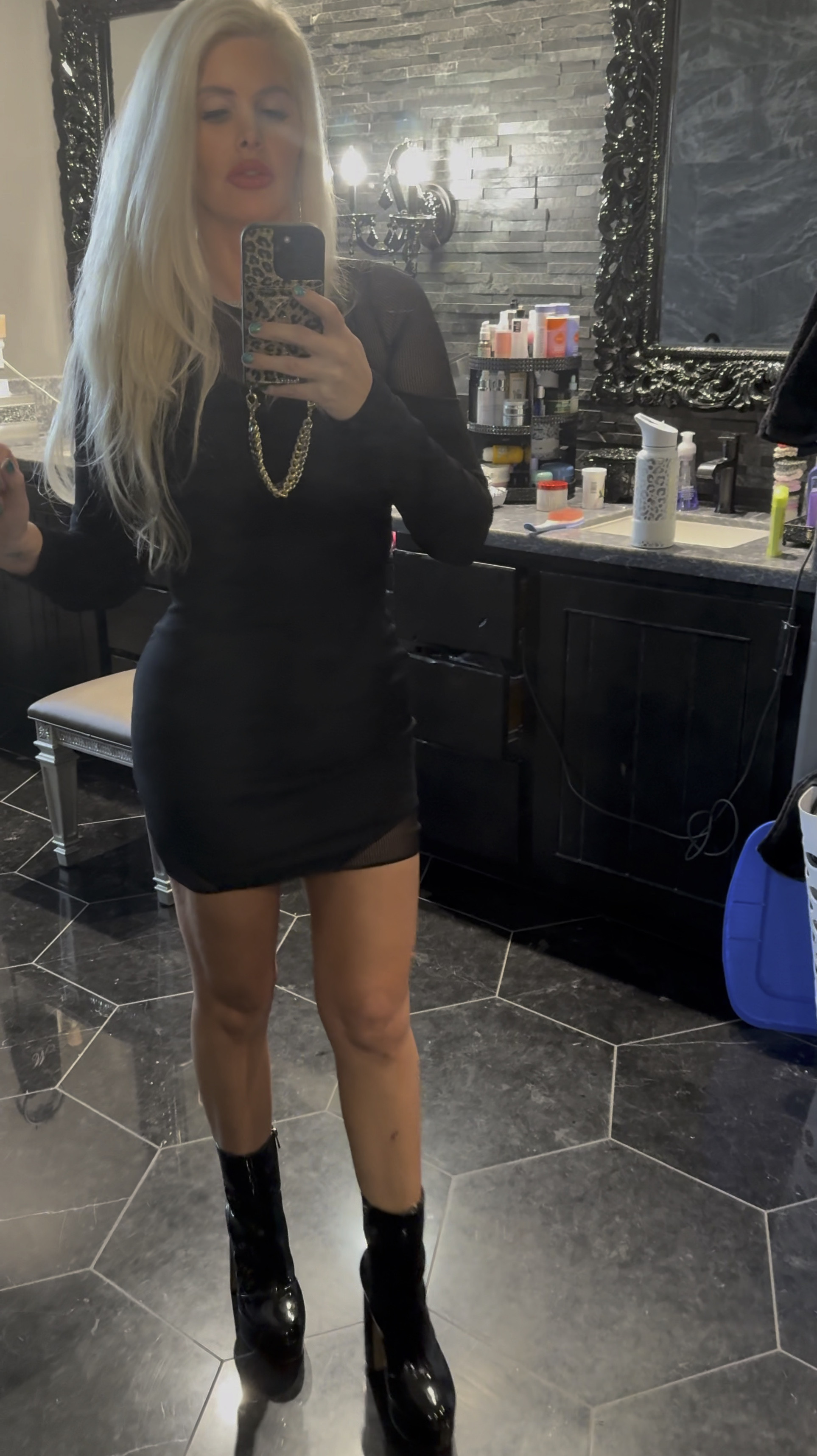 #OOTD 
& don’t judge my floors. Everyone warned me not to get black tile & now I agree 😅