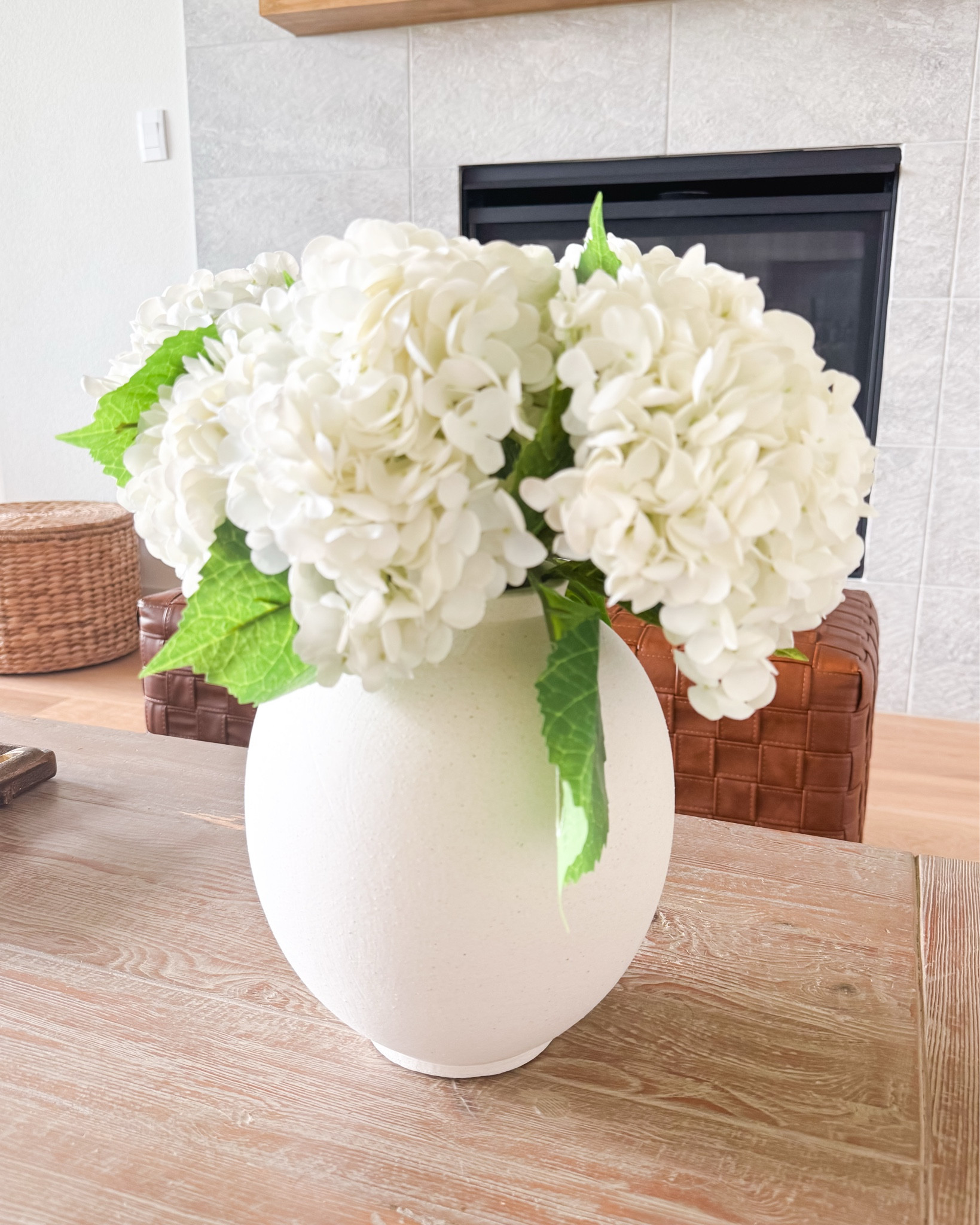Little coffee table refresh with some of my favorite neutral Amazon finds 🤍 these are the pieces I reach for when I want something simple, elevated, and easy to style every day. everything linked here if you’re refreshing your space for spring.

#LTKHome #LTKSaleAlert #LTKSeasonal