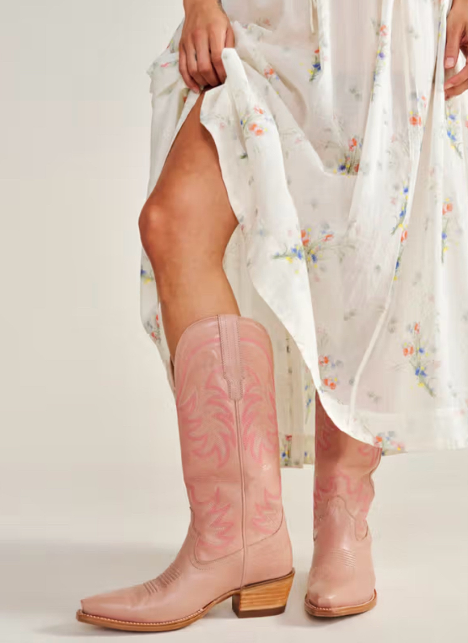 This is your sign that you need a pair of pink boots for spring. 💐

Pink cowboy boots, tecovas, spring shoes 

#LTKShoeCrush #LTKSeasonal