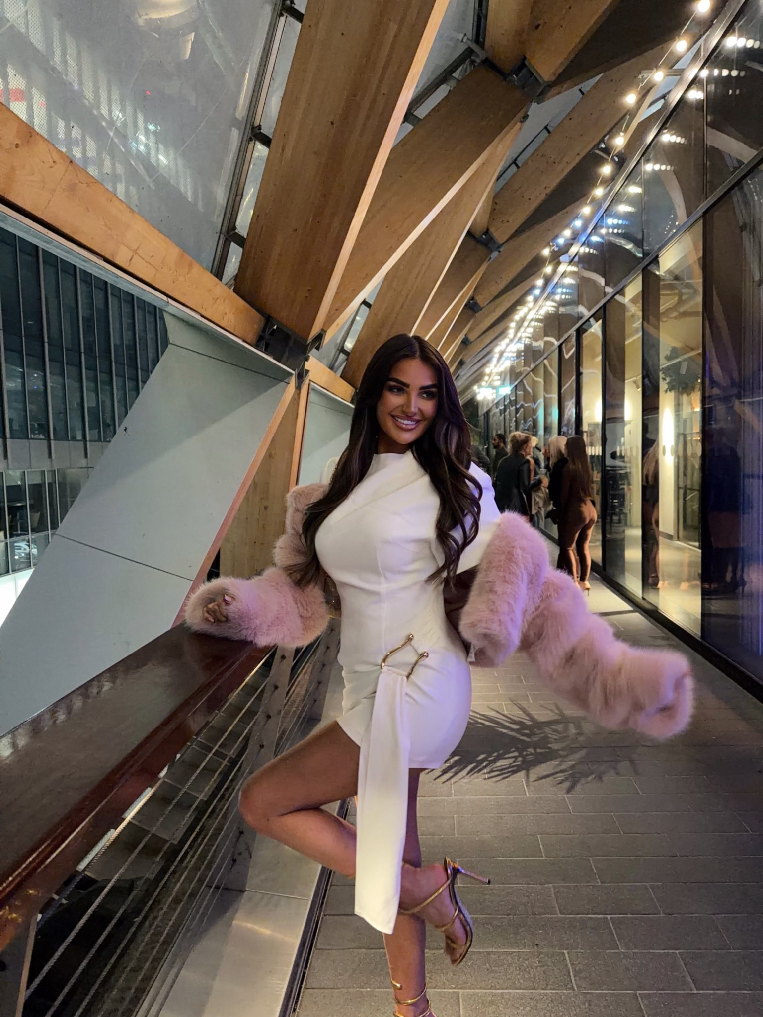 Tis the season 💕🩷🩰 

#LTKfestive #LTKdatenight #LTKwinter