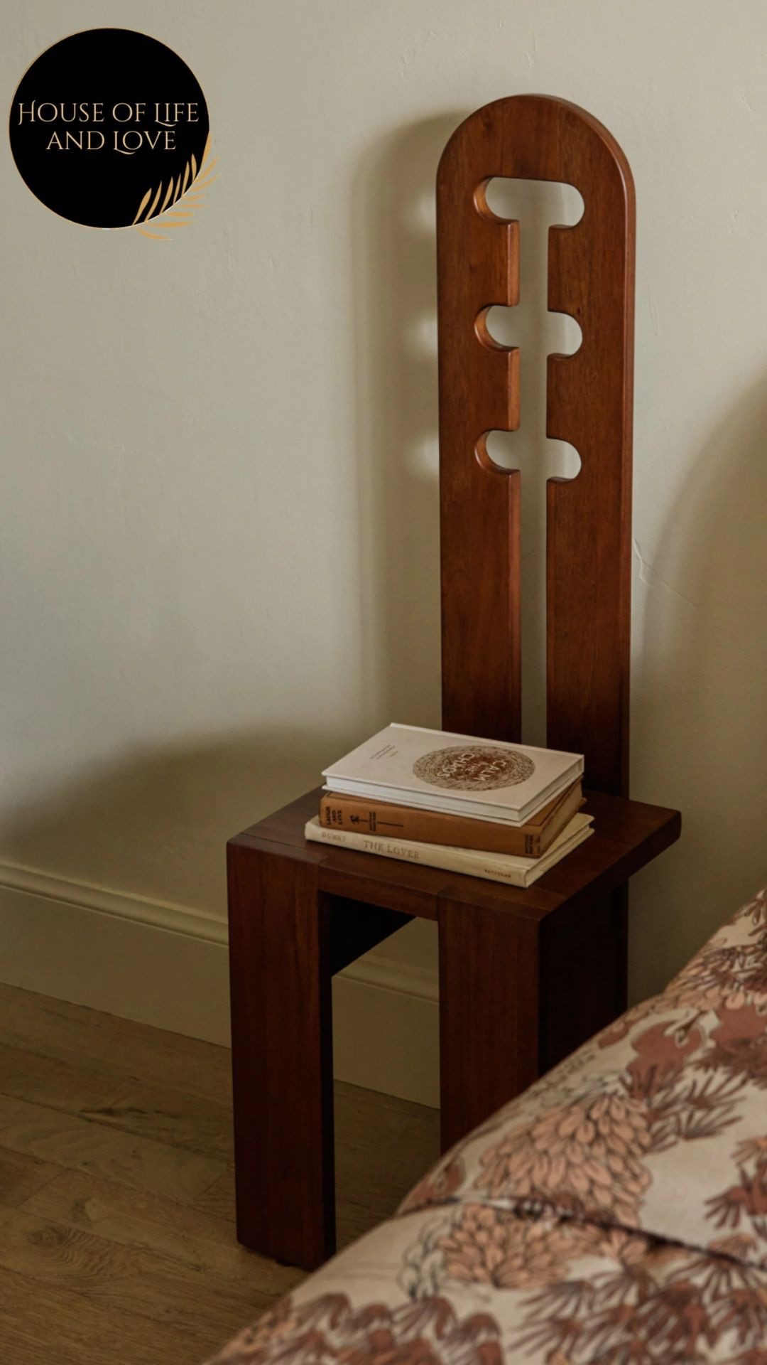 Accent chair 

#LTKHome #LTKSaleAlert #LTKBeauty