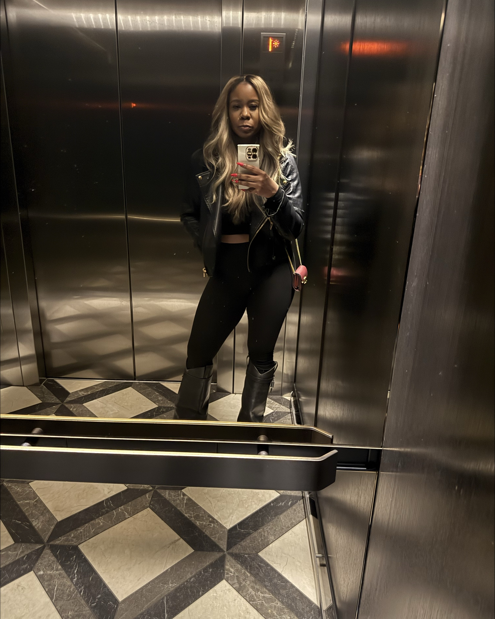 Solo date night! Sometimes you just gotta put your ish on take yourself out! A 2 piece set is always a good look! 

#LTKootd #LTKgrwm #LTKValentine