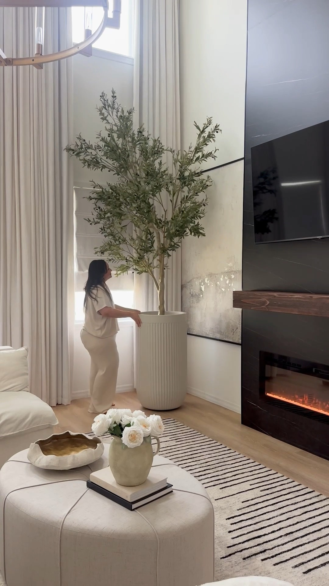 My favorite hack for large planters 🫶😌




Faux tree
Fluted planter
Home
Home decor
Planter diy
Rolling planter

#LTKHome