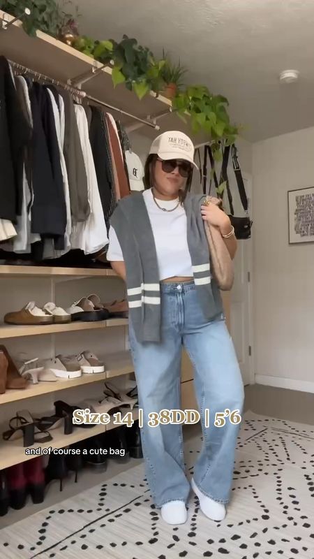 Midsize wide leg jean outfit inspo!

White Tee a&F xl 
necklace amazon 
Bag similar on Anthro 
Jeans size 16 h&m (no stretch sized up one for looser fit in the mid section. 
Undies - undietectable xl (TARYNTRULYXSPANX) 
Sweater scarf 
Nb sneakers sized down a 1/2 size. 
Brown tortious aviator sunnies amazon 

#LTKmidsize #LTKstyletip #LTKcurves