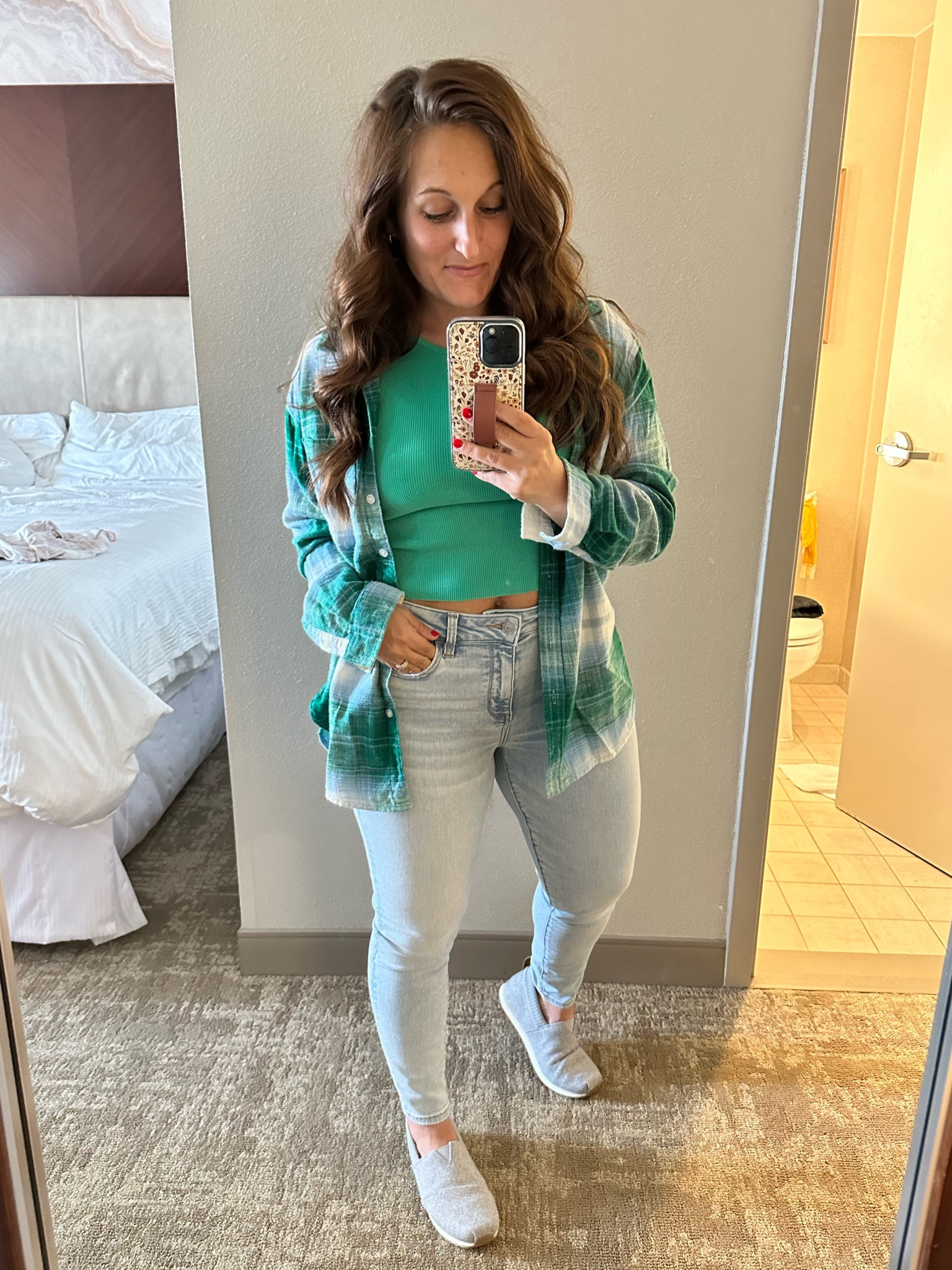 Exploring Savannah, comfy fit!

#LTKSeasonal #LTKunder50 #LTKSale