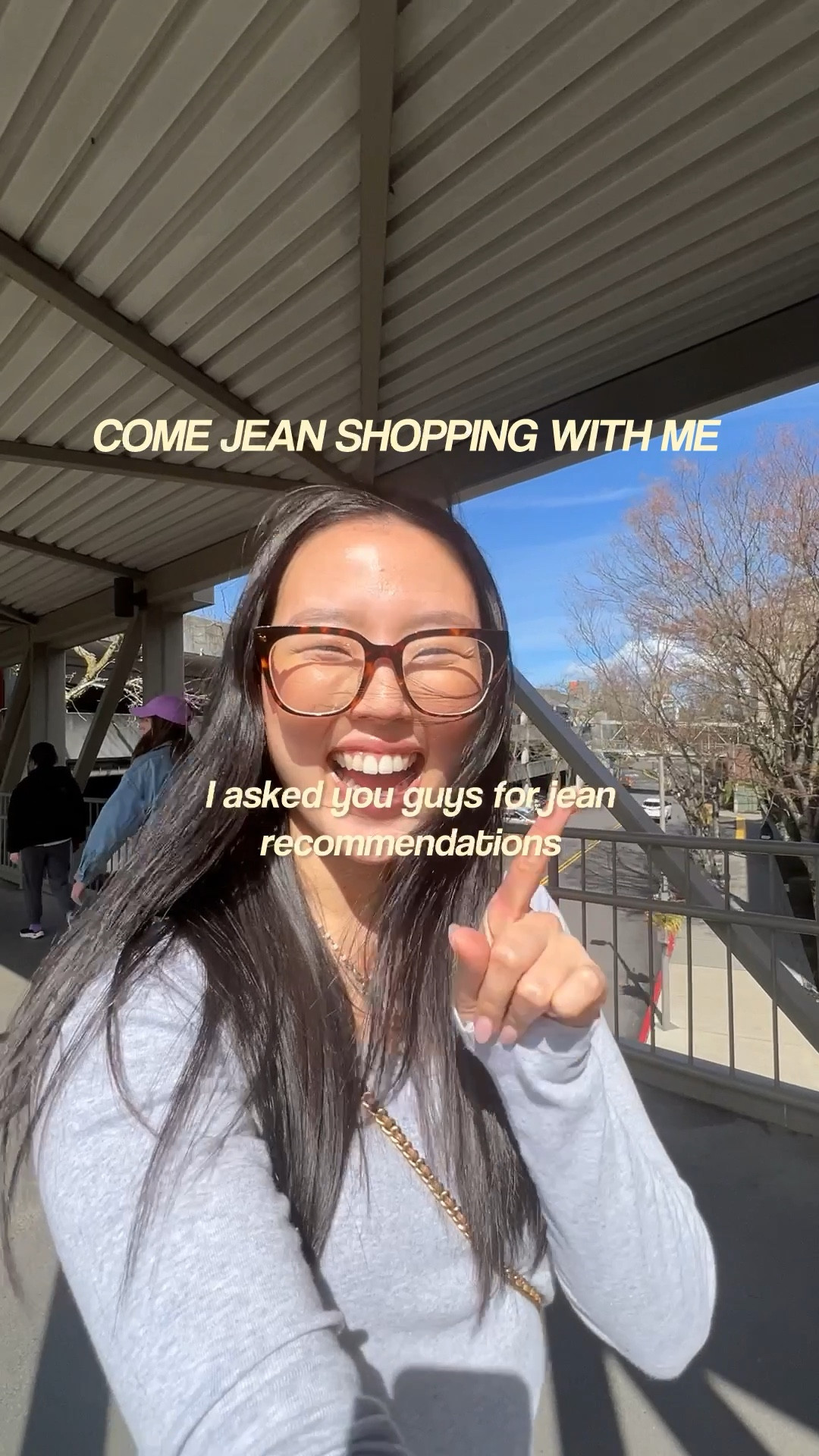 Light wash jeans perfect for spring/summer! 

#LTKfindsunder100 #LTKstyletip #LTKsalealert