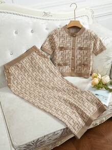 Modelyn 2pcs Women's Summer Geometric Pattern Metal Button Decorated Short Sleeve Knit Top And Knitted-Mix Skirt Casual Set 2 Pieces Set | SHEIN