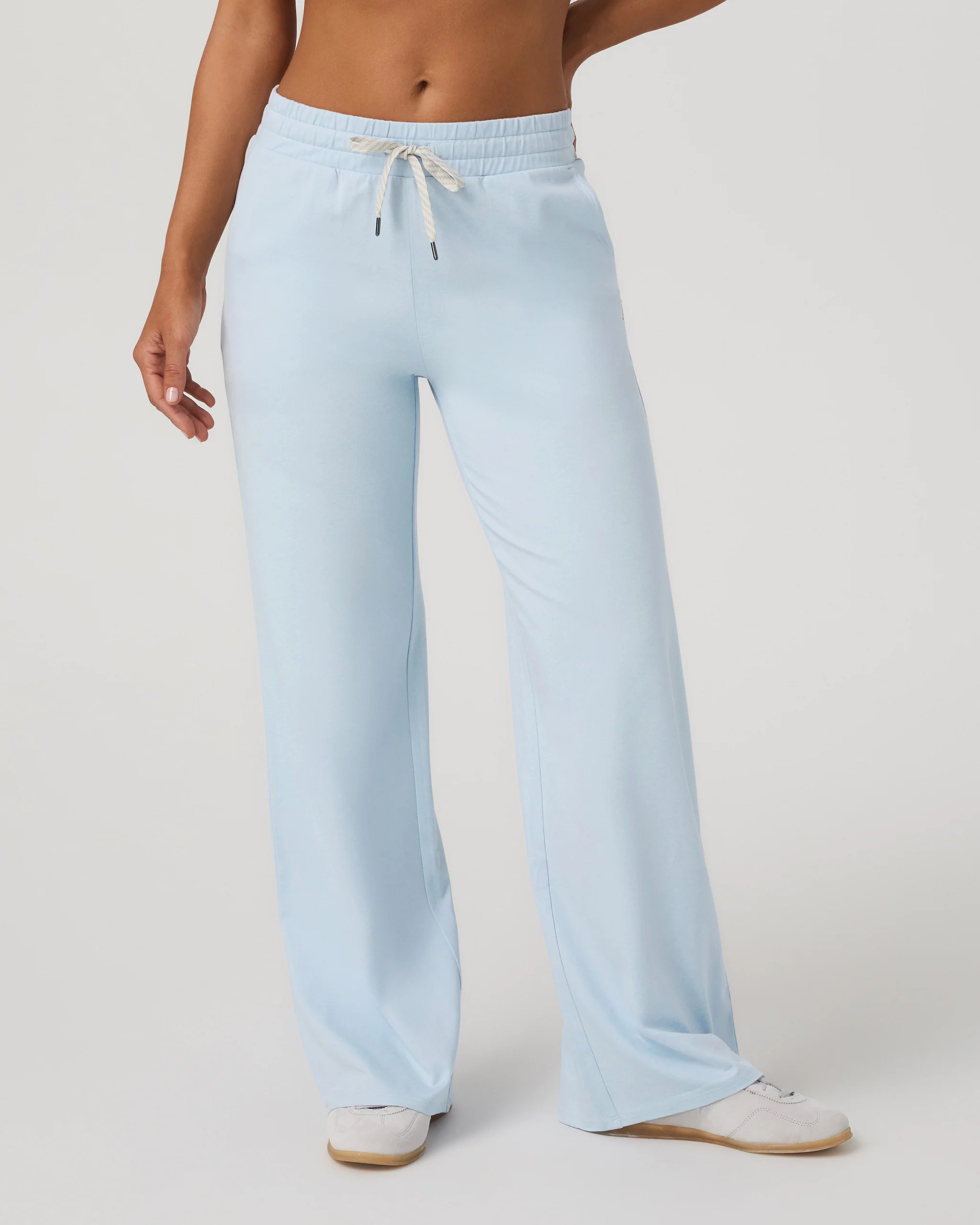 Halo Essential Wideleg Pant | Vuori Clothing (US & Canada)