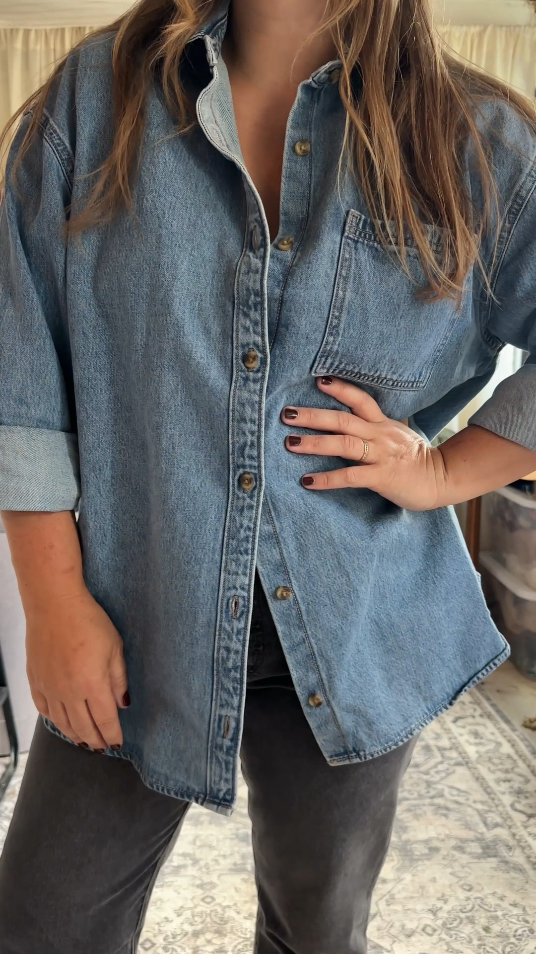 Denim top & jeans is the ultimate combo

Levis 
Jean
Madewell 
Leather bag
Woven bag
Fall bags 

#LTKxMadewell #LTKItBag #LTKPetite