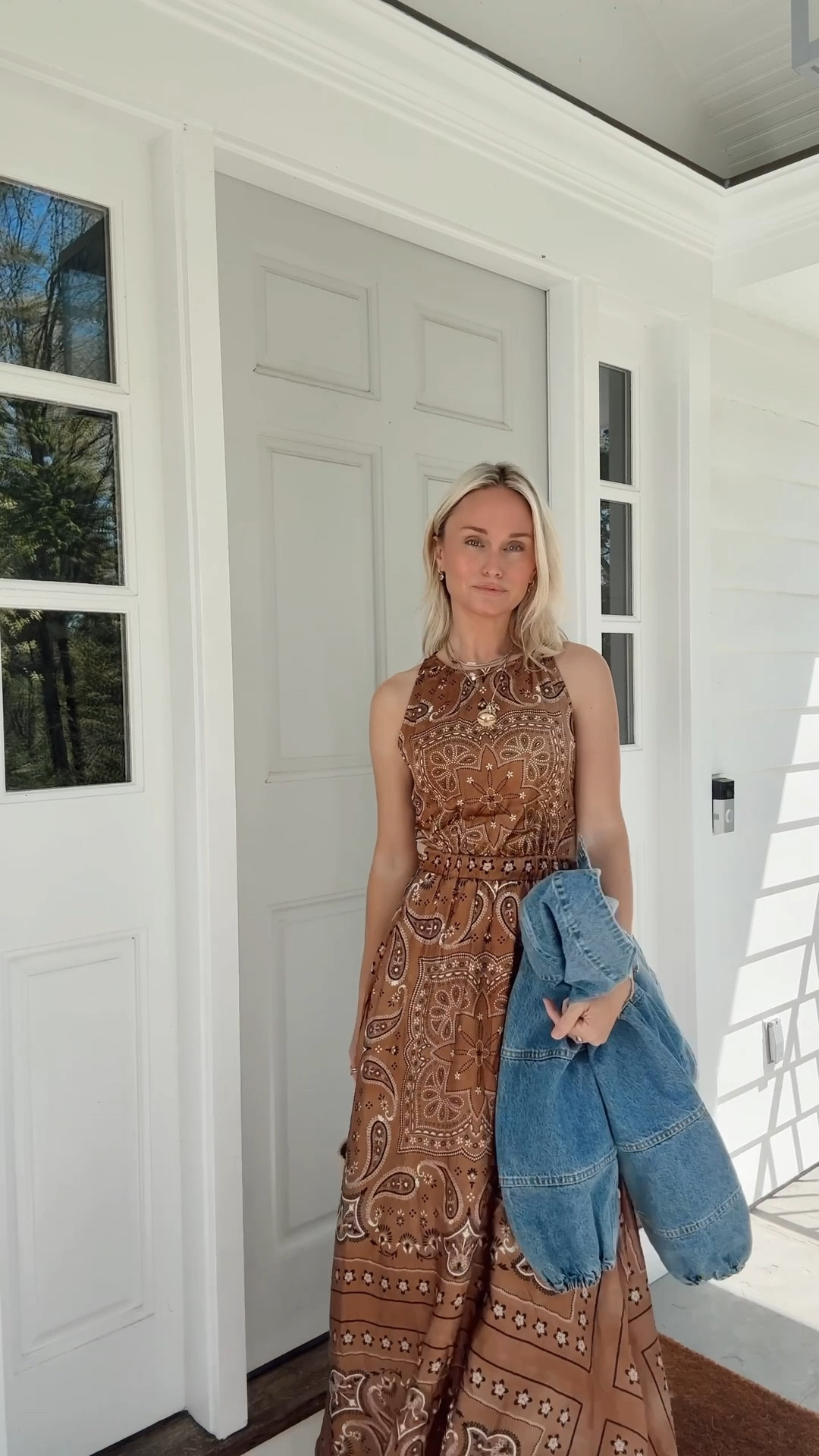 This will be my dress of the summer 🤎☀️

Silky brown bandana print dress  