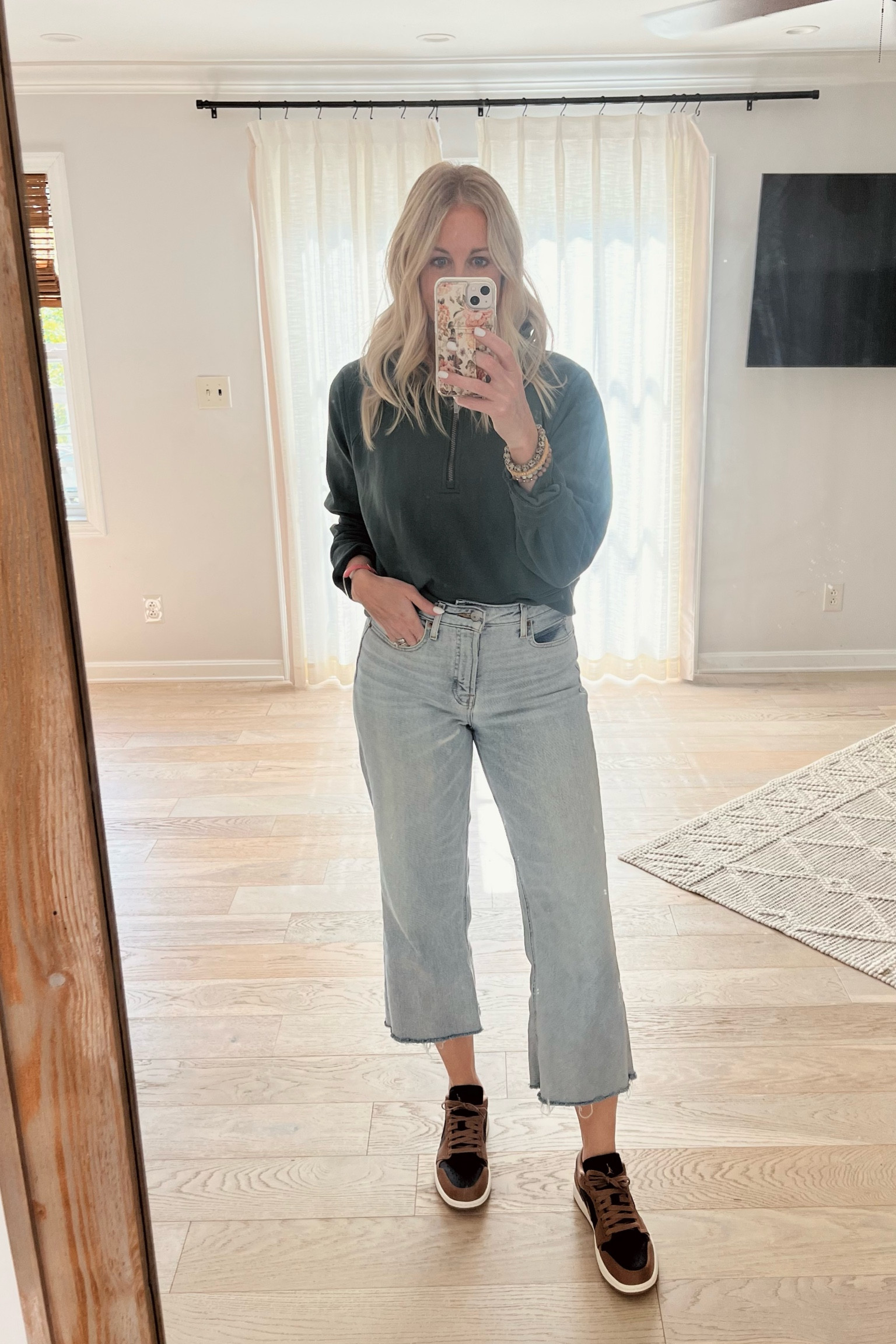 A fun, casual fall outfit  

#LTKFindsUnder50 #LTKStyleTip #LTKSeasonal