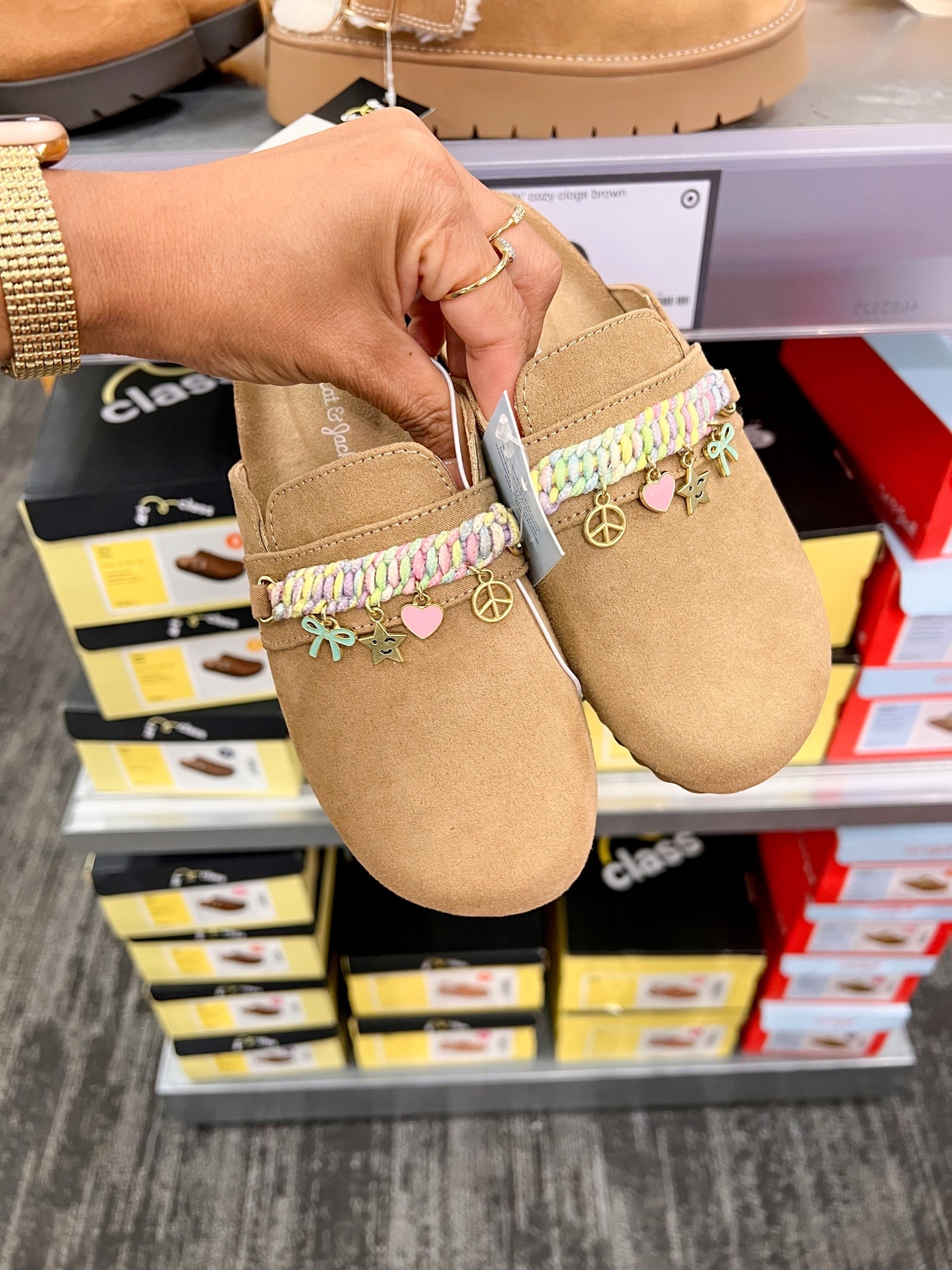 25% off kids comfy shoes

Target finds, Target sale, Target deals

#LTKootd #LTKSaleAlert #LTKKids
