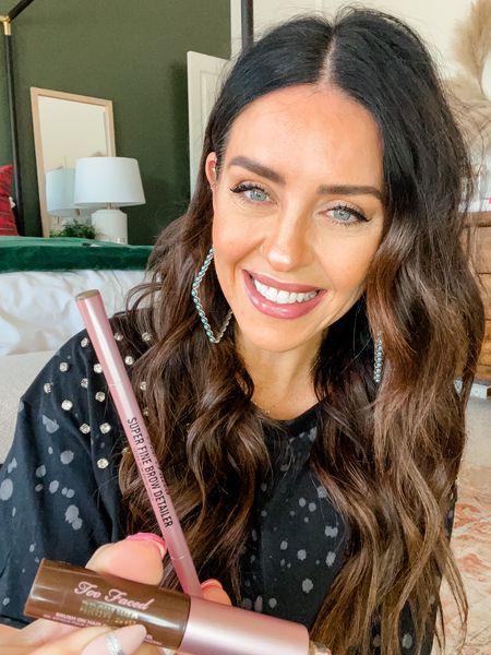 My new favorite brow products…the dynamic duo - ONLY $25!! Shade: dark brown
@hsn @toofaced #sponsored #hsninfluencer 


#LTKunder50 #LTKGiftGuide #LTKbeauty