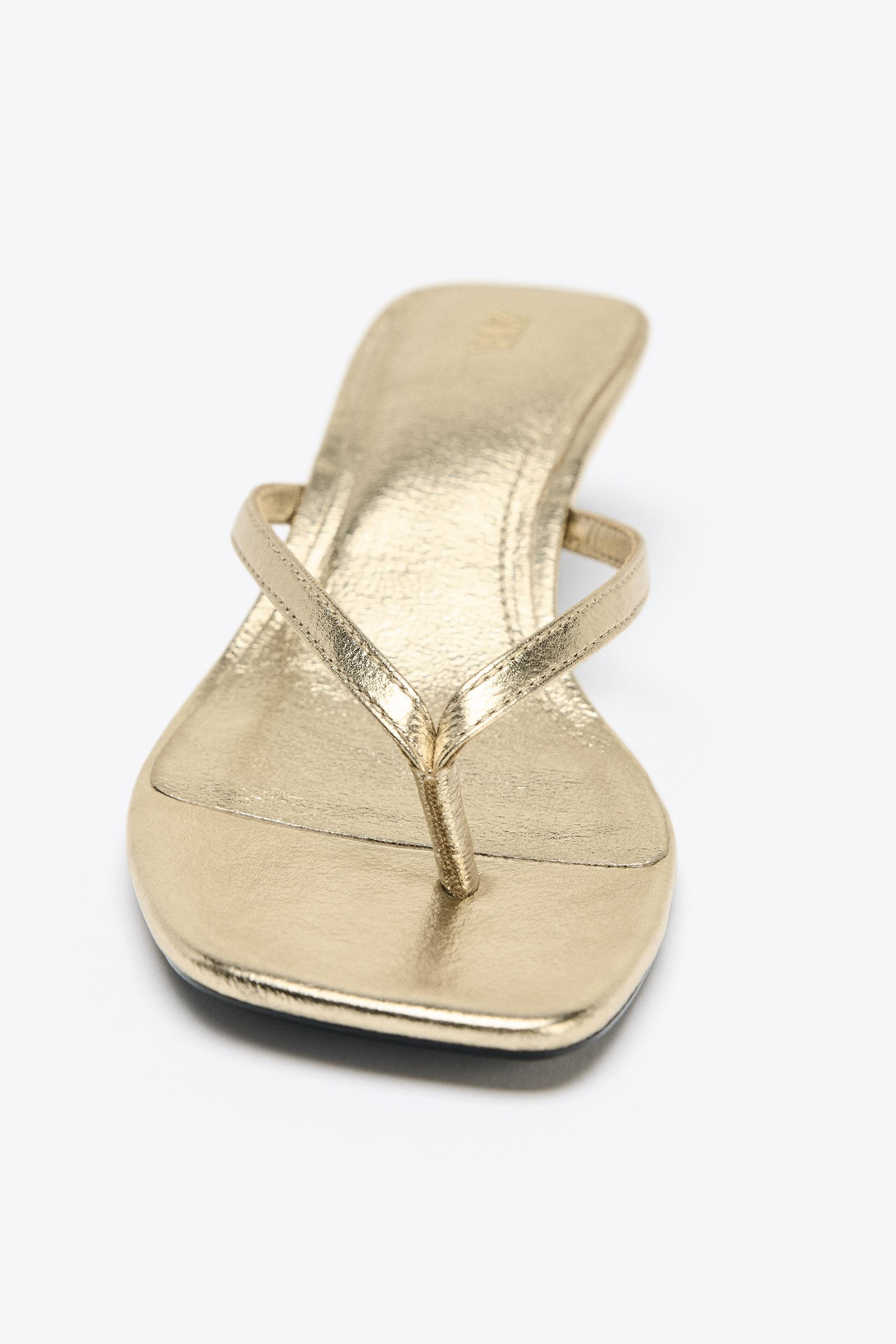 METALLIC EFFECT KITTEN SANDALS | Zara US