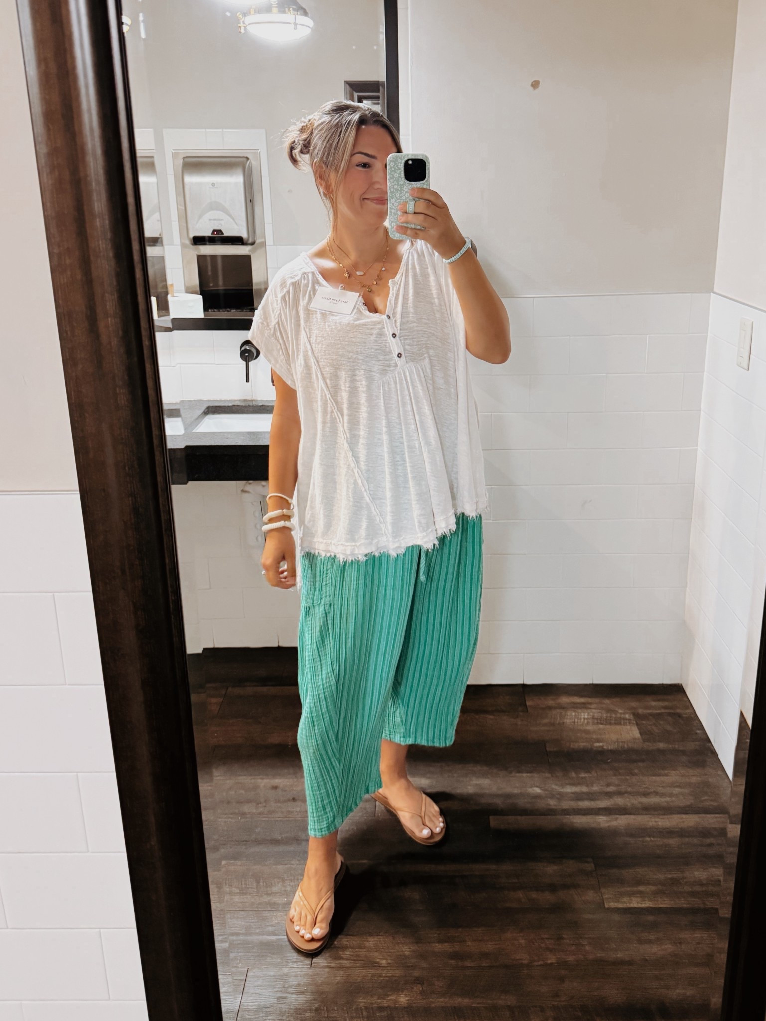  Casual outfit 💚
Free people pants - wearing a medium 

Free people top - sharing similar since mine is old! 

Gauze pants
Beach pants
Summer pants
Loose pants


#LTKMidsize #LTKSeasonal #LTKFindsUnder100