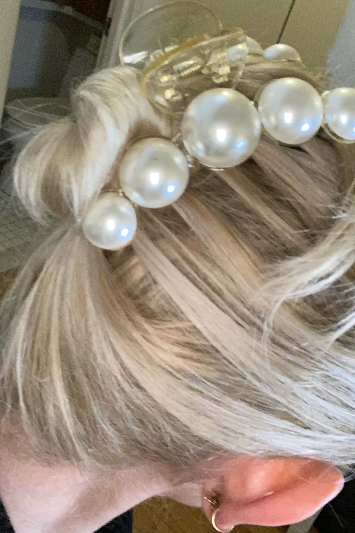 Pearl Hair Claw Clip,Hair Clips Strong Hold Hair Jaw Clips,Big