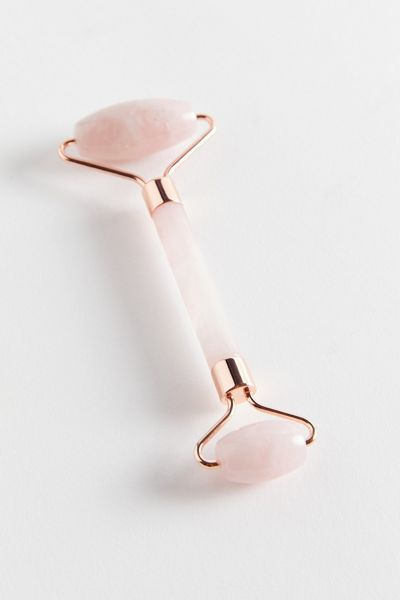 KITSCH Rose Quartz Facial Roller | Urban Outfitters (US and RoW)