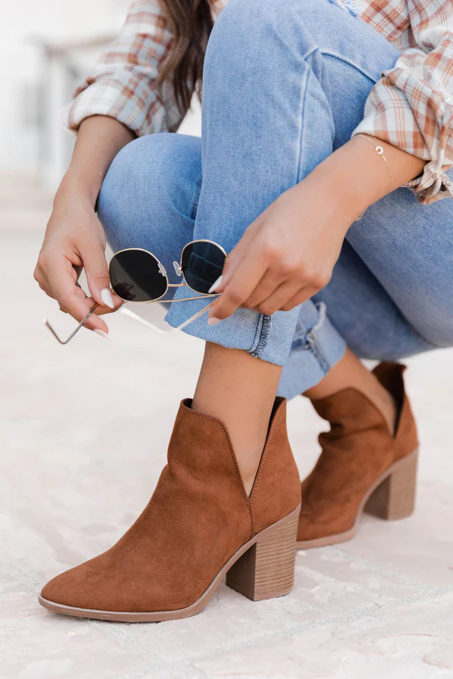 Heidi Chestnut Side Slit Booties | Pink Lily