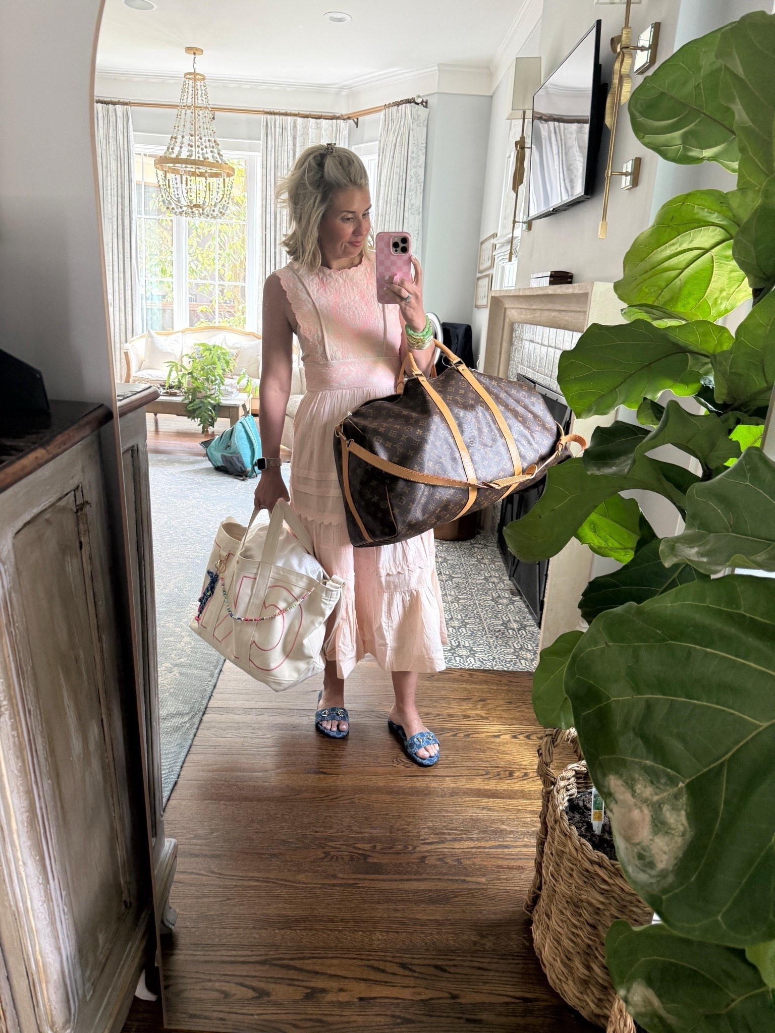 Quick road trip ready in a cute dress that’s comfy enough for the car but cute enough for socializing when I get there- 

Xs dress
Large mono tote bag
8.5 slides


#LTKTravel #LTKdayinmylife #LTKSeasonal