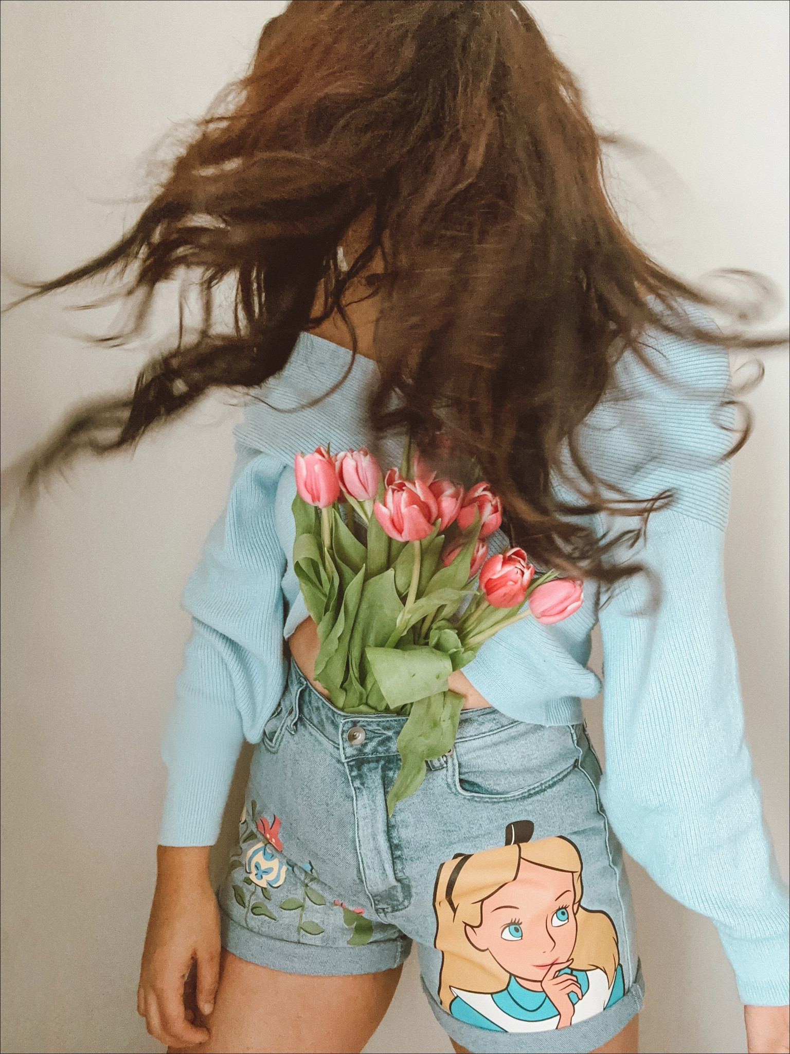 Wonderland outfit #aliceinwonderland #shorts #spring #springoutfits

#LTKSeasonal