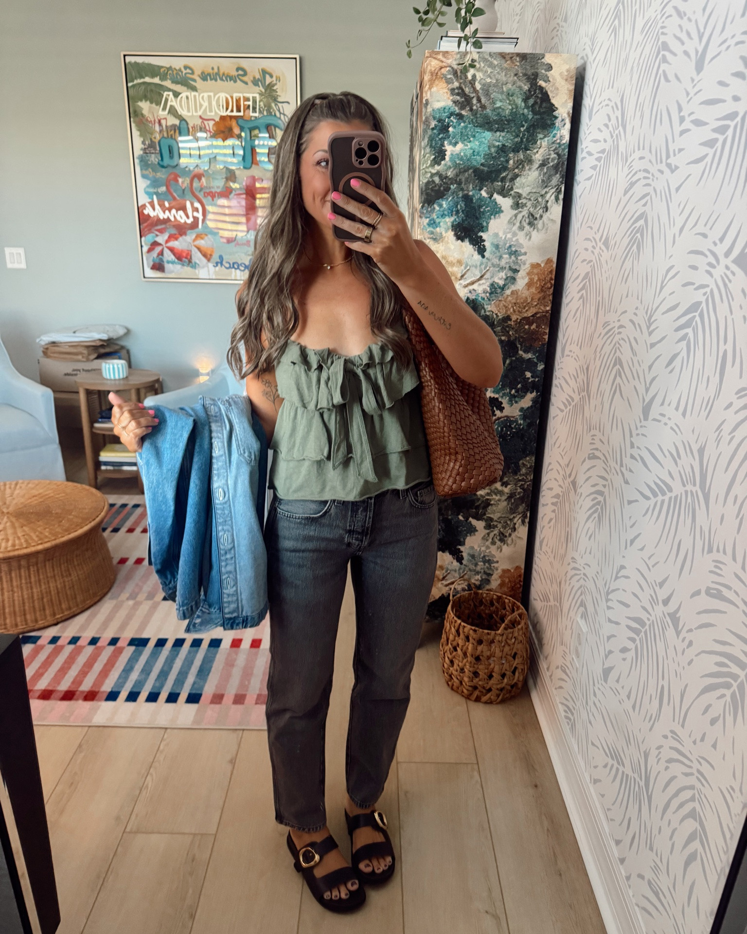 Today’s outfit! Size 2 reg jeans. I’m 5’4. Size XS tank. Small jacket (runs very oversized! Size down if you don’t want it as big!)