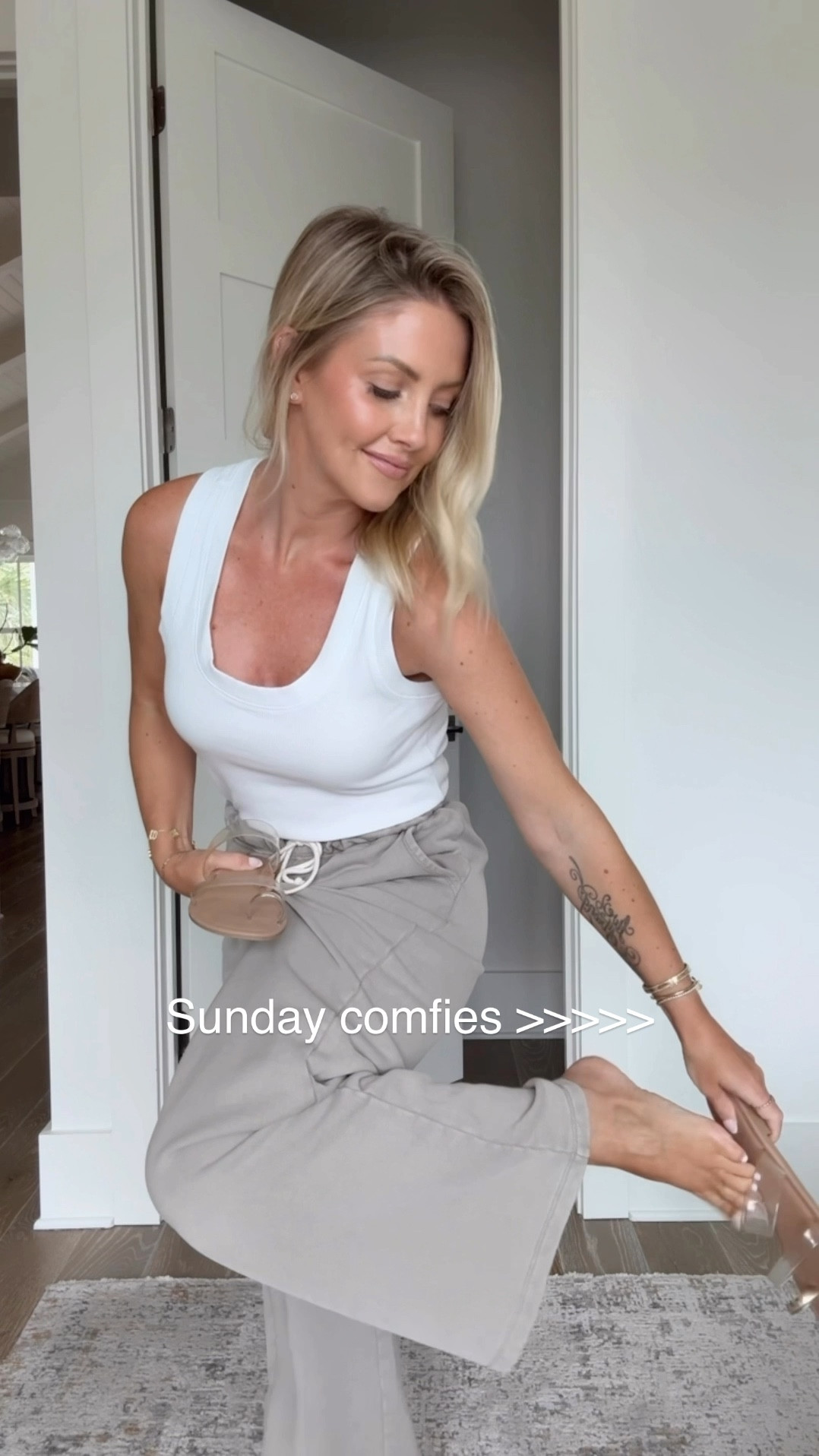 XS Z Supply tank, pants and shacket / Code AMANDAW20 for my EP accessories 🤍

#LTKFindsUnder100 #LTKStyleTip #LTKPetite