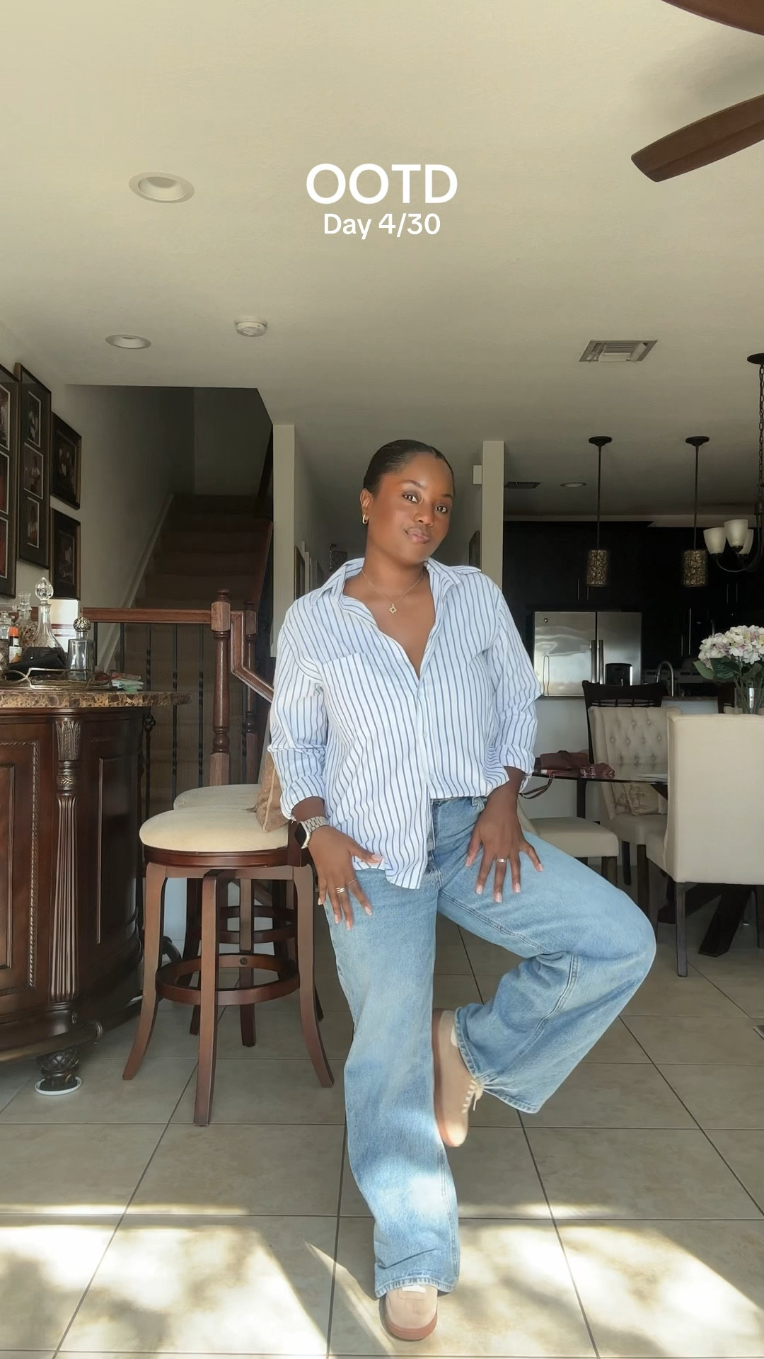 Here’s my outfit of the day: day four out of 30. The blue and white striped blouse is from Zara (old), the pants are PacSun, the shoes are Sam Edelman, and I paired it with a necklace from Rachel Zoe 💙🩵

#ootd #outfitoftheday

#LTKFindsUnder50 #LTKPetite