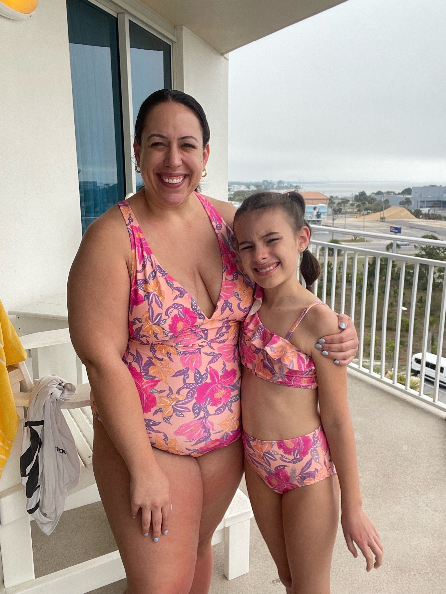 Sale gap beachwear on Sale Black Friday