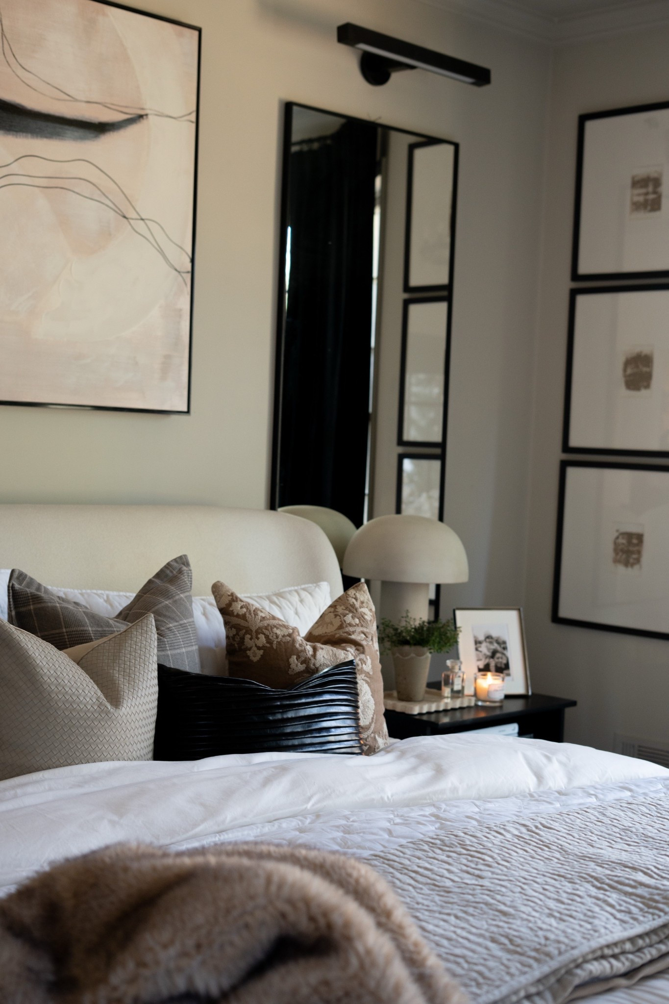 Eeekkk!! Guys!! Spring has sprung early this year!! We filled it with warm textures like linen and travertine and wicker against soft linen, silky soft bamboo bedding… and then, the over the top spring infusion comes with blossoms, herbs, embroidered pillows, and loads of garden inspired books! XxV 



#LTKSpringSale #LTKHome #LTKSeasonal