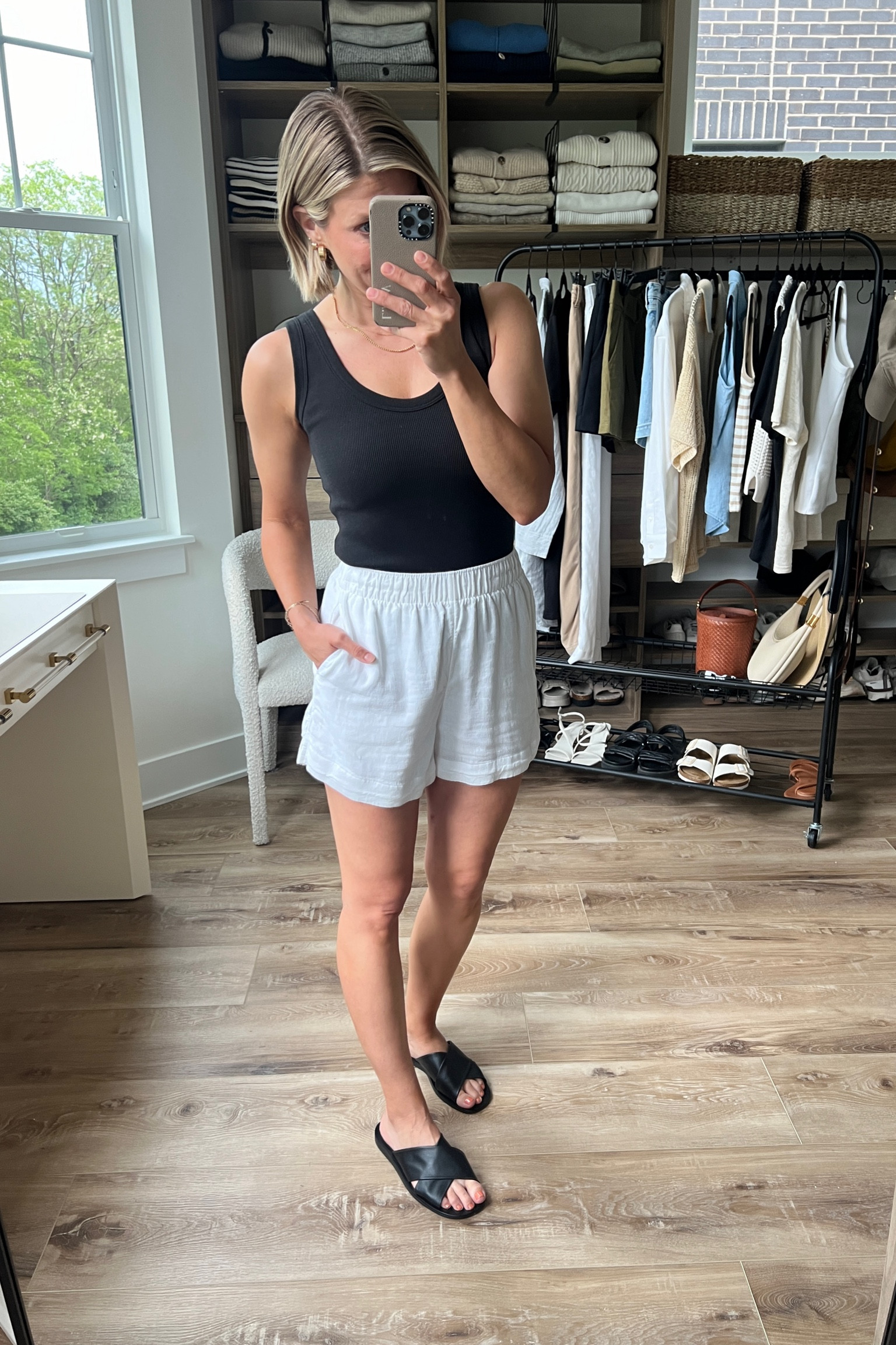 Wearing XS linen shorts 

#LTKfindsunder50 #LTKstyletip #LTKfindsunder100