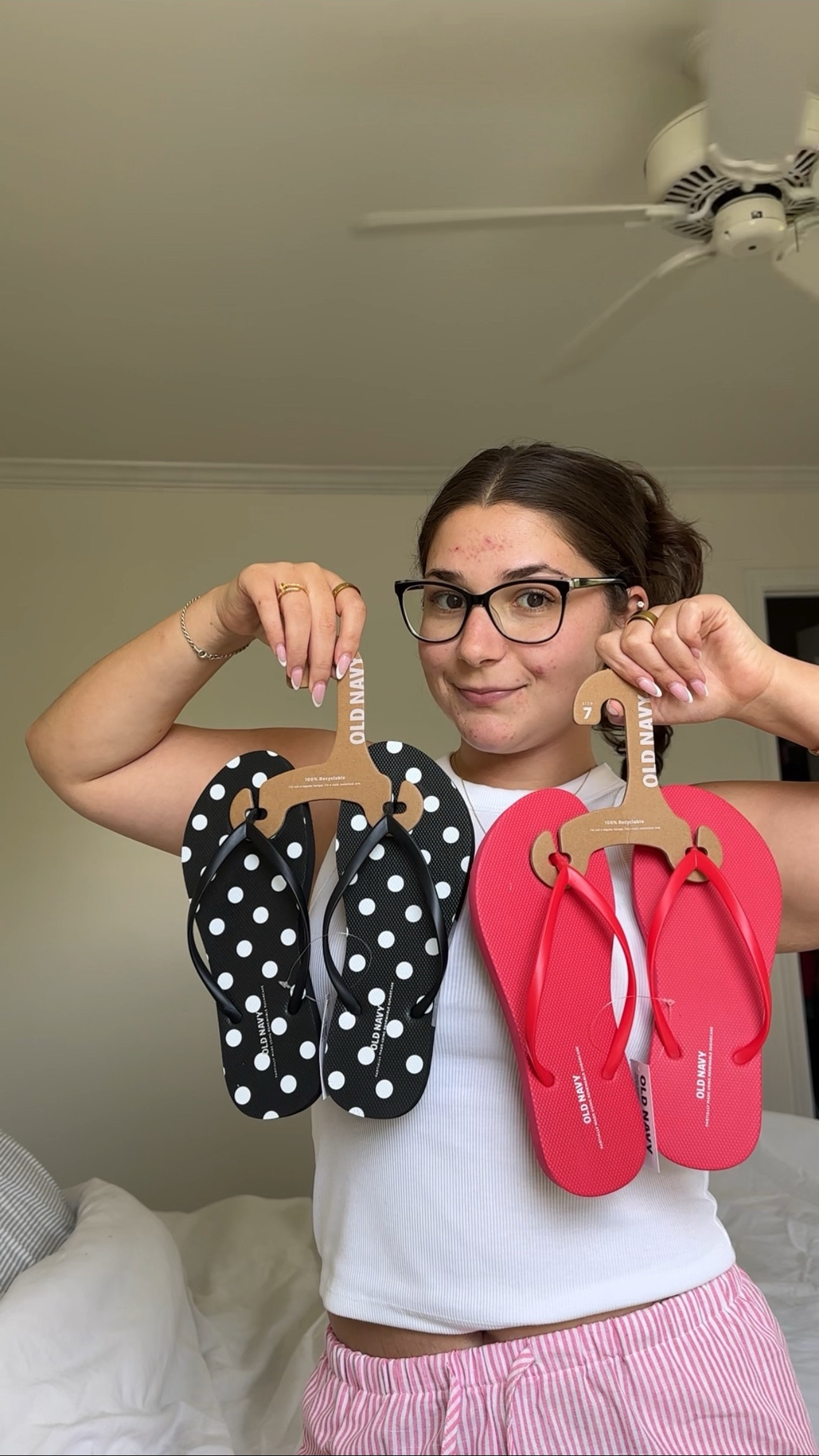 The best summer flip flops🍓🤍 

#oldnavy #oldnavystyle #oldnavyhaul #oldnavyfinds #flipflops #summer #summerfinds 

#LTKSummerEdit #LTKStyleTip #LTKShoeCrush