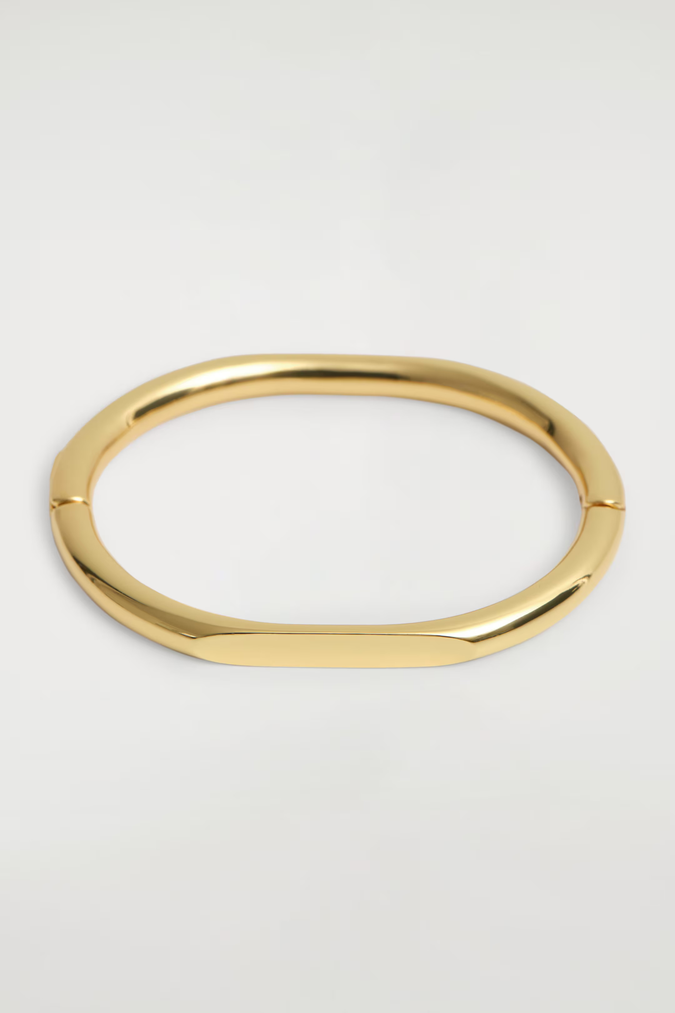 SCULPTED BANGLE - GOLD | COS | COS UK