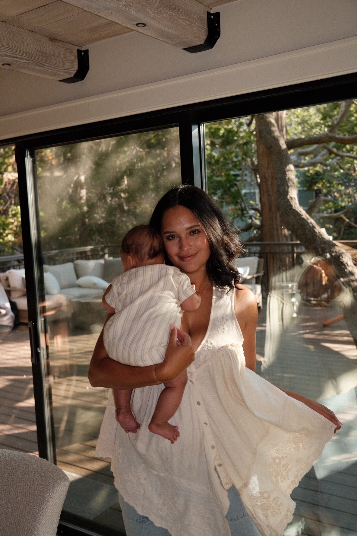 loving these flowy and free fits from free people lately for postpartum:) 

#freepeople #postpartum #casualoutfit 