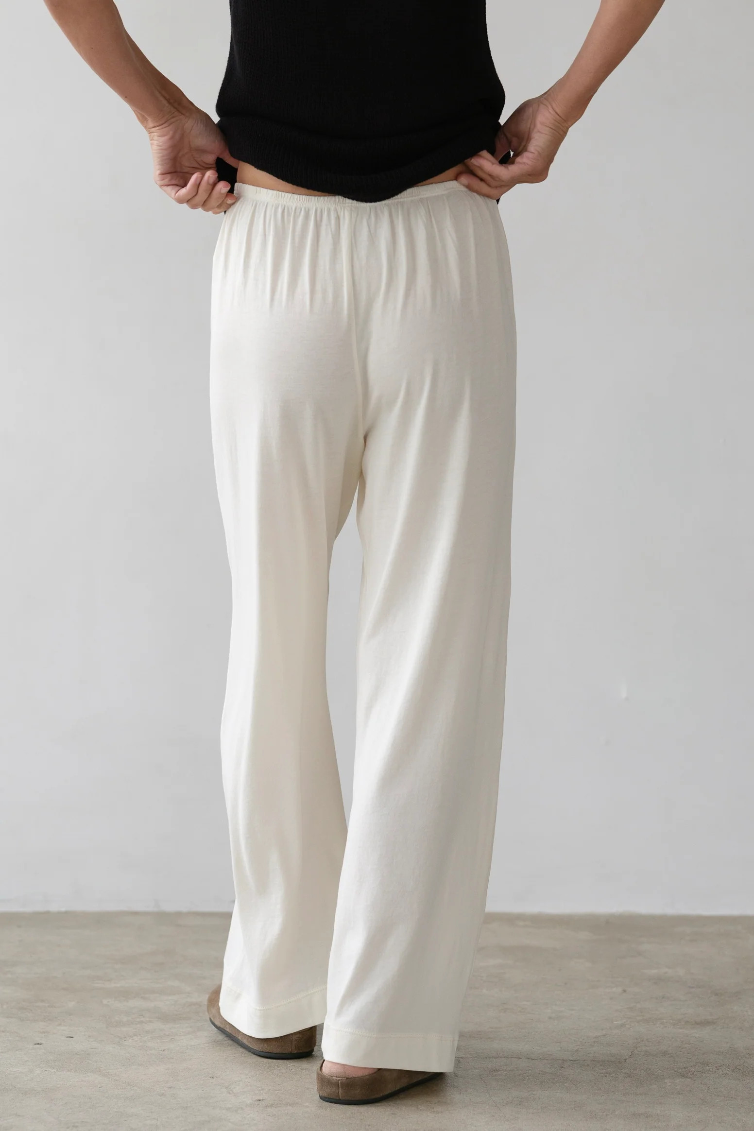 The Jersey Simple Crop Pant | DONNI.