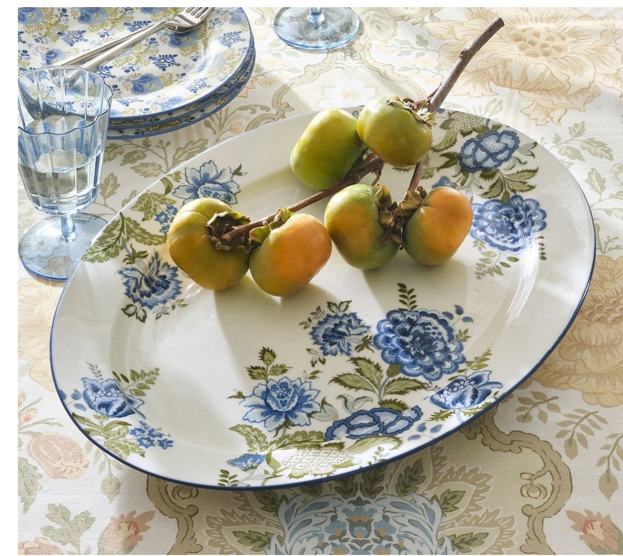 Bestseller Alert: Kravet Rosehill Platter 

#kravetplatter 
#rosehillplatter 
#servingplatter 

#LTKHome #LTKfoodie