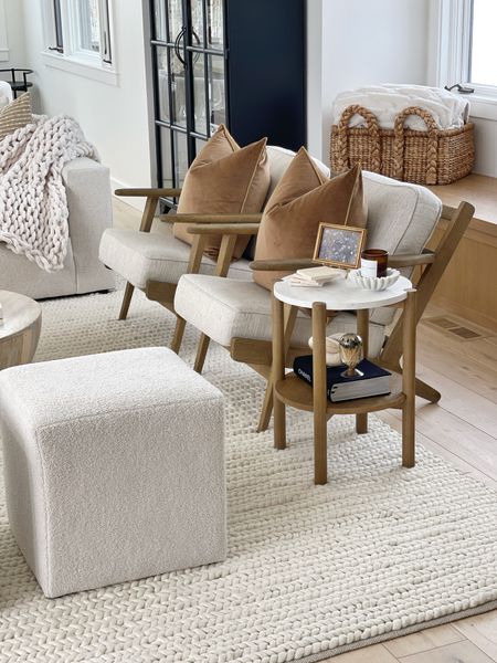 HOME \ living room details👌🏻👌🏻

Side table
Accent chair
Rug
Decor
Walmart
Amazon 

#LTKfindsunder100 #LTKhome #LTKfindsunder50