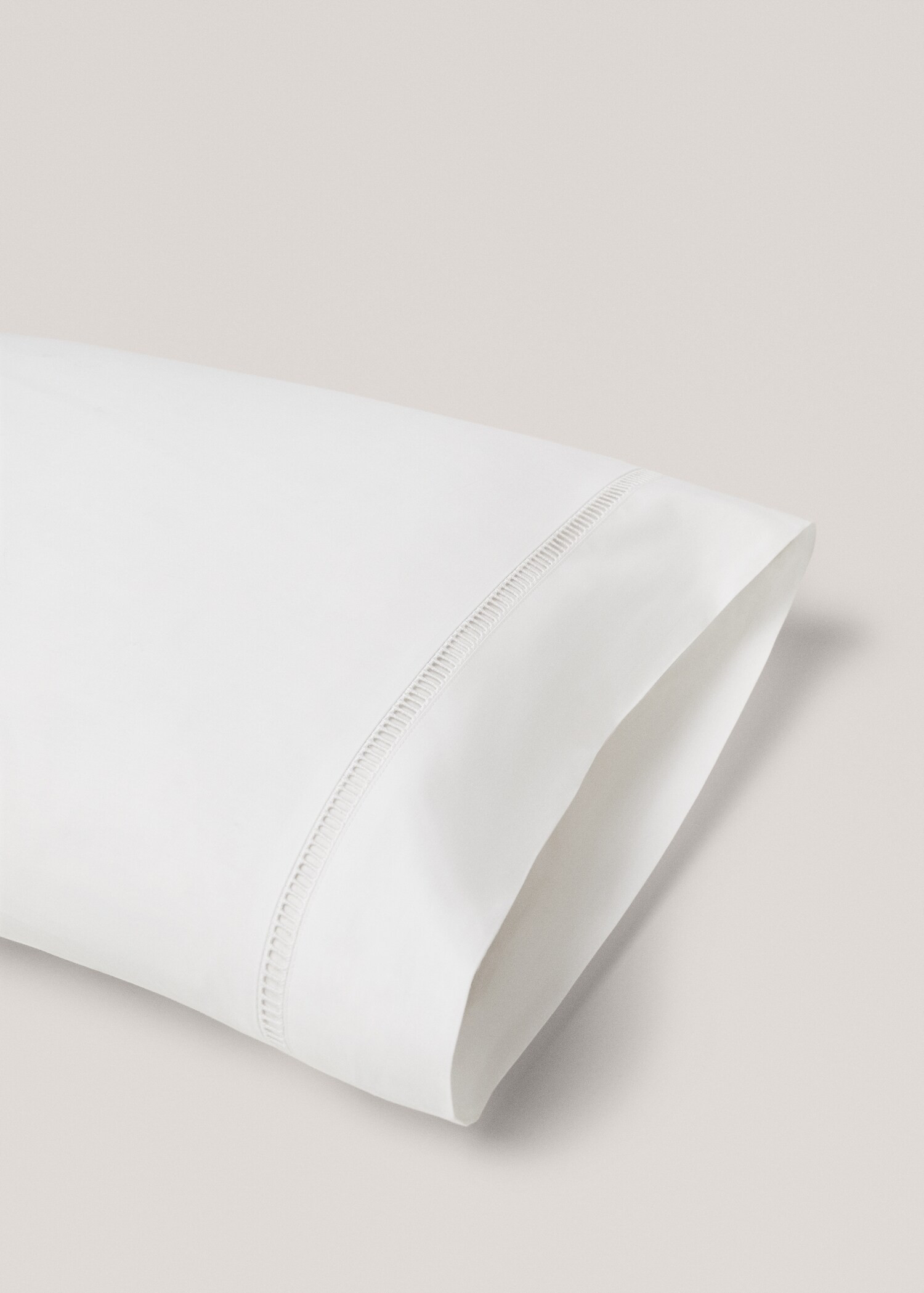 Pillowcase hemstitch detail 18x43 in | MANGO (US)
