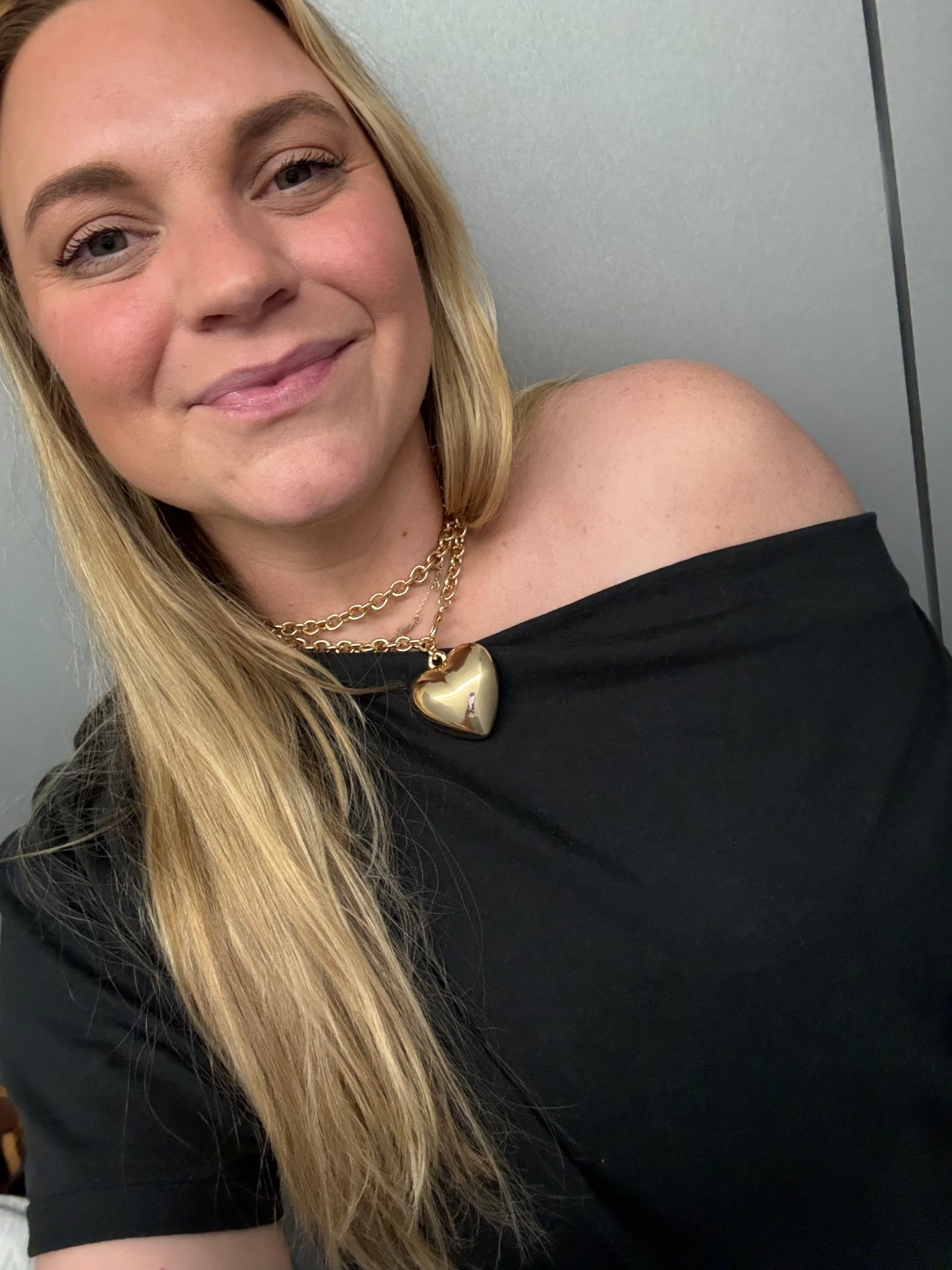 Such a good top. Can be dressed up or down and is so easy to throw on and not think about an outfit! 

#LTKSeasonal #LTKStyleTip #LTKMidsize