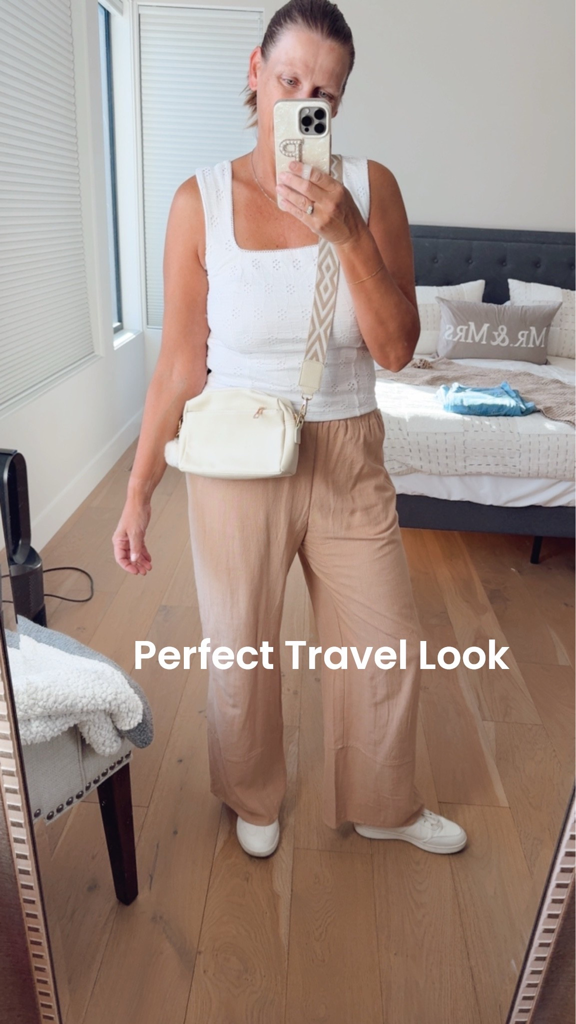 Linen travel look

The perfect look for your next European trip

Linen pants, elevated casual, white tank top, vacation outfit elevated basics