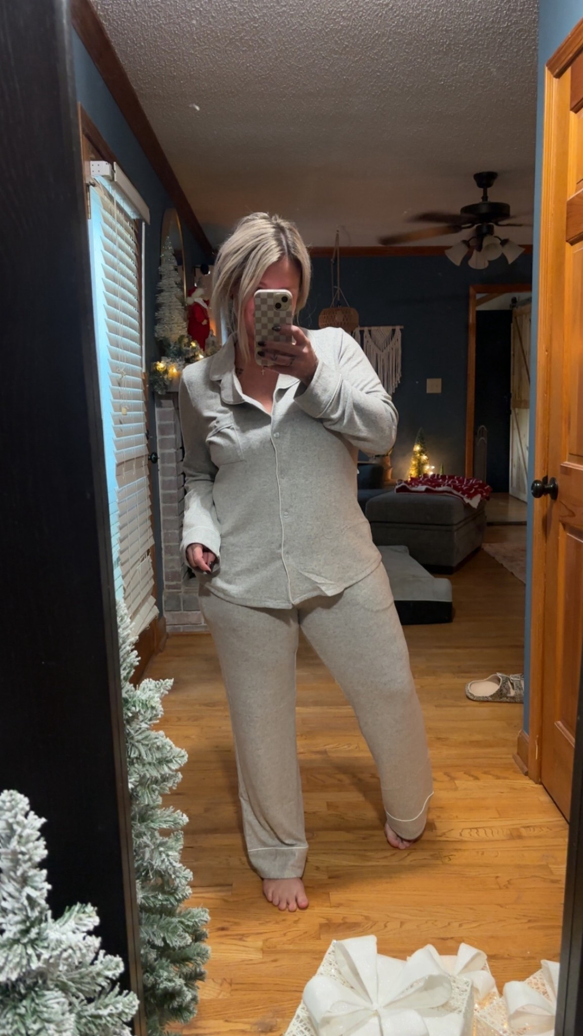 Cute pjs!
Size: Largee

#LTKMidsize #LTKSaleAlert #LTKFindsUnder50