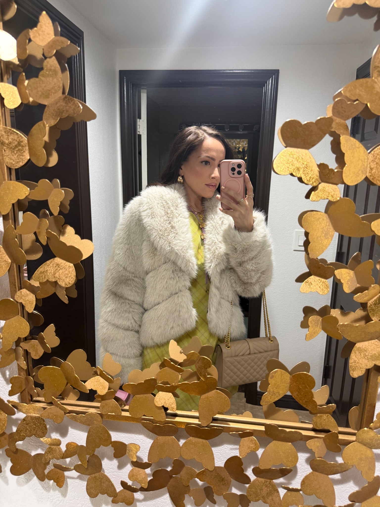 Fun faux fur for the holidays 

#LTKSeasonal #LTKFindsUnder100 #LTKHoliday