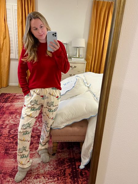 Ashley Butterfield of SideSmile Style wears Burt’s Bees Organic Cotton Family Christmas Pajamas currently 40% off. 

#LTKGiftGuide #LTKSeasonal #LTKHoliday